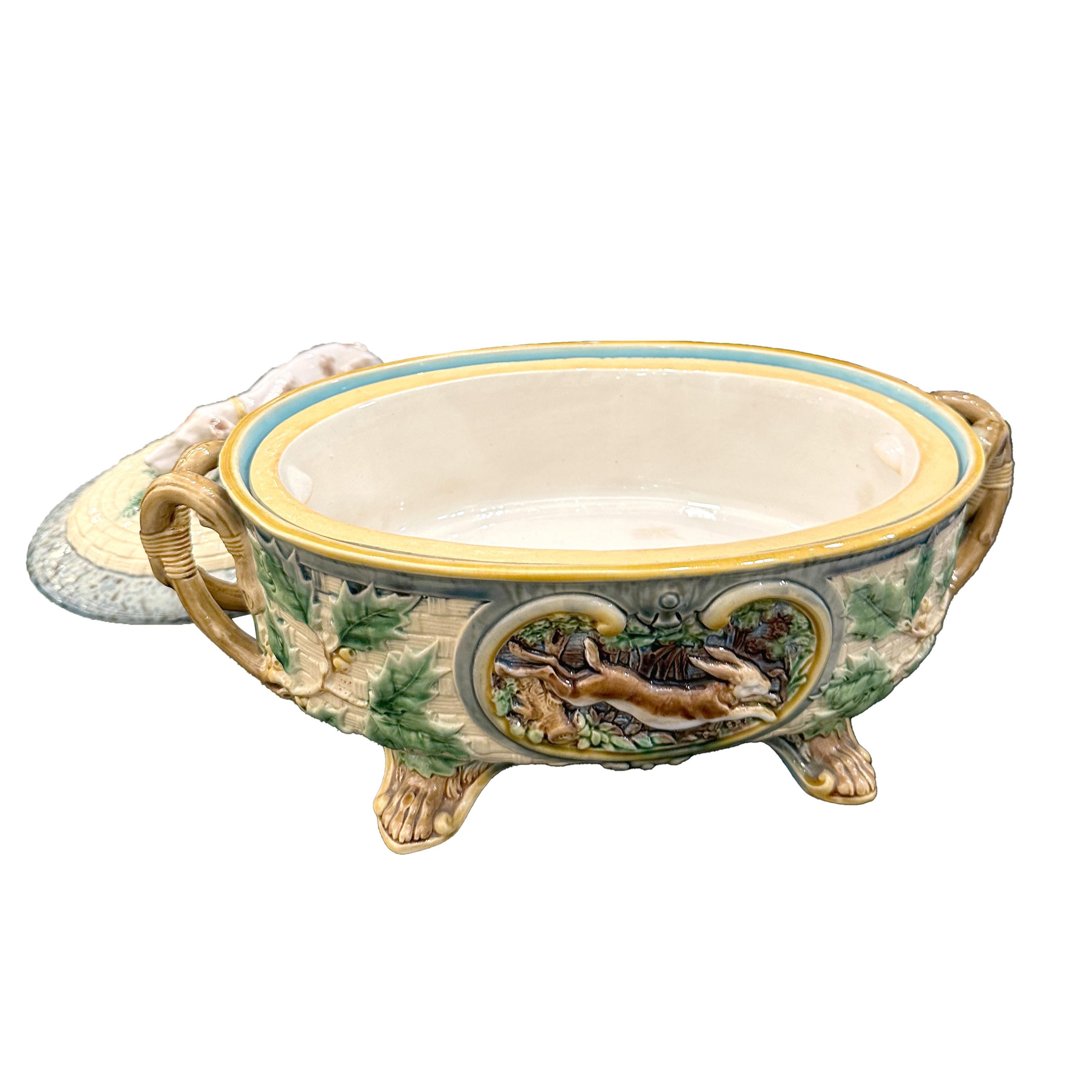 English Minton majolica game pie tureen with hunting dog, late 19th Century For Sale