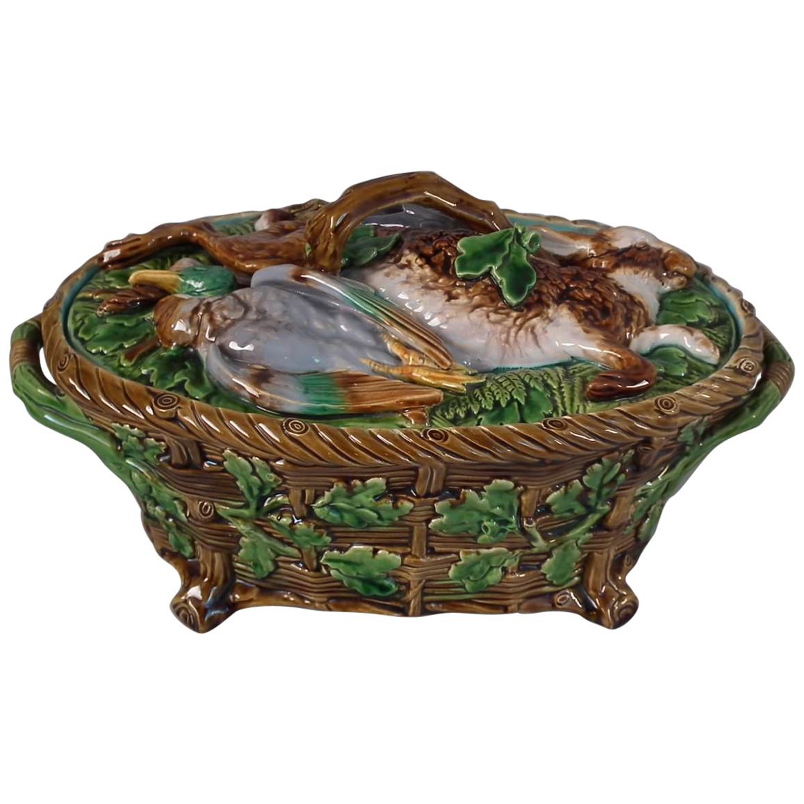 Plat à gibier et couvercle en majolique Minton Mallard