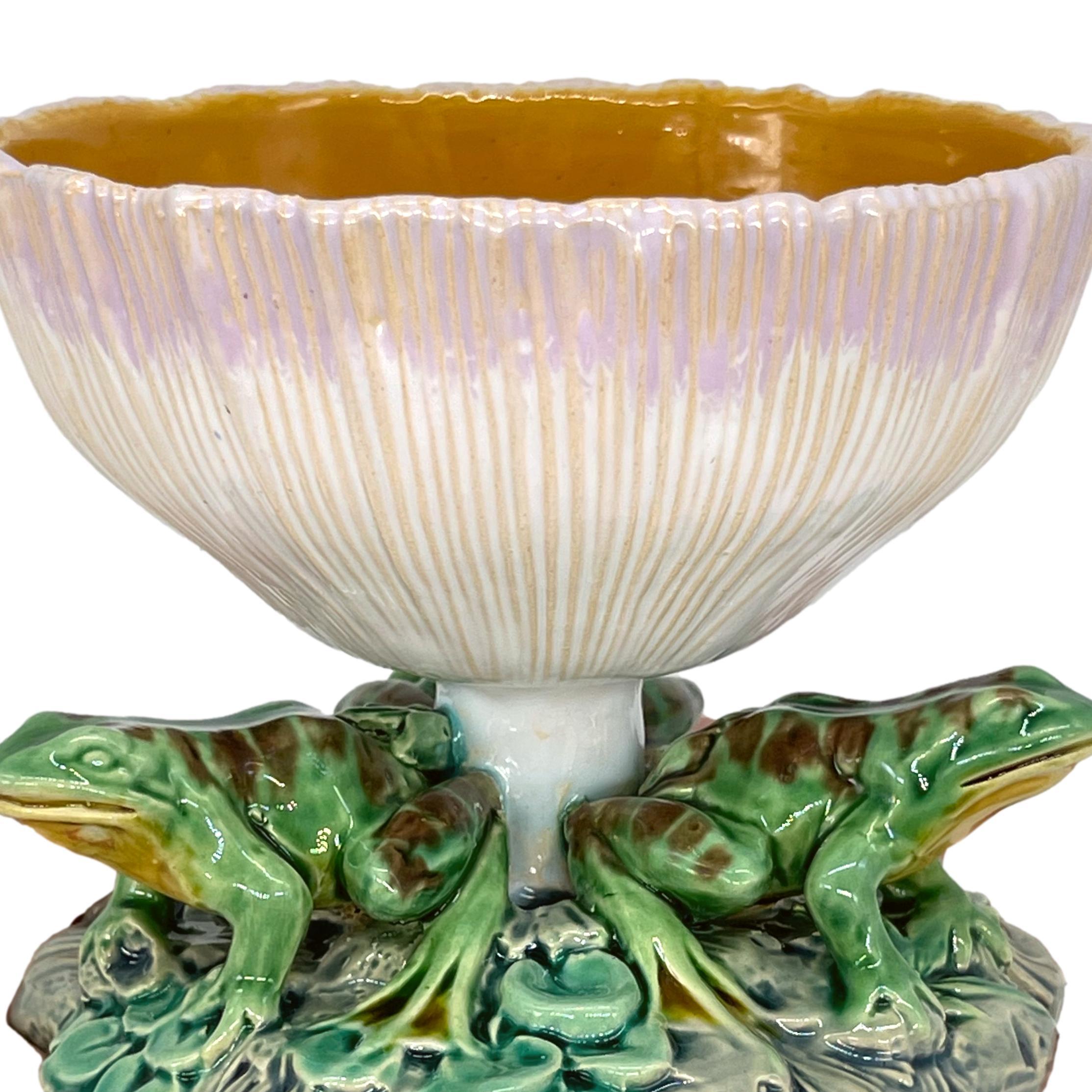 Minton Majolica Mushroom Tazza with Three-Frog Base, English, Dated 1868 For Sale 1