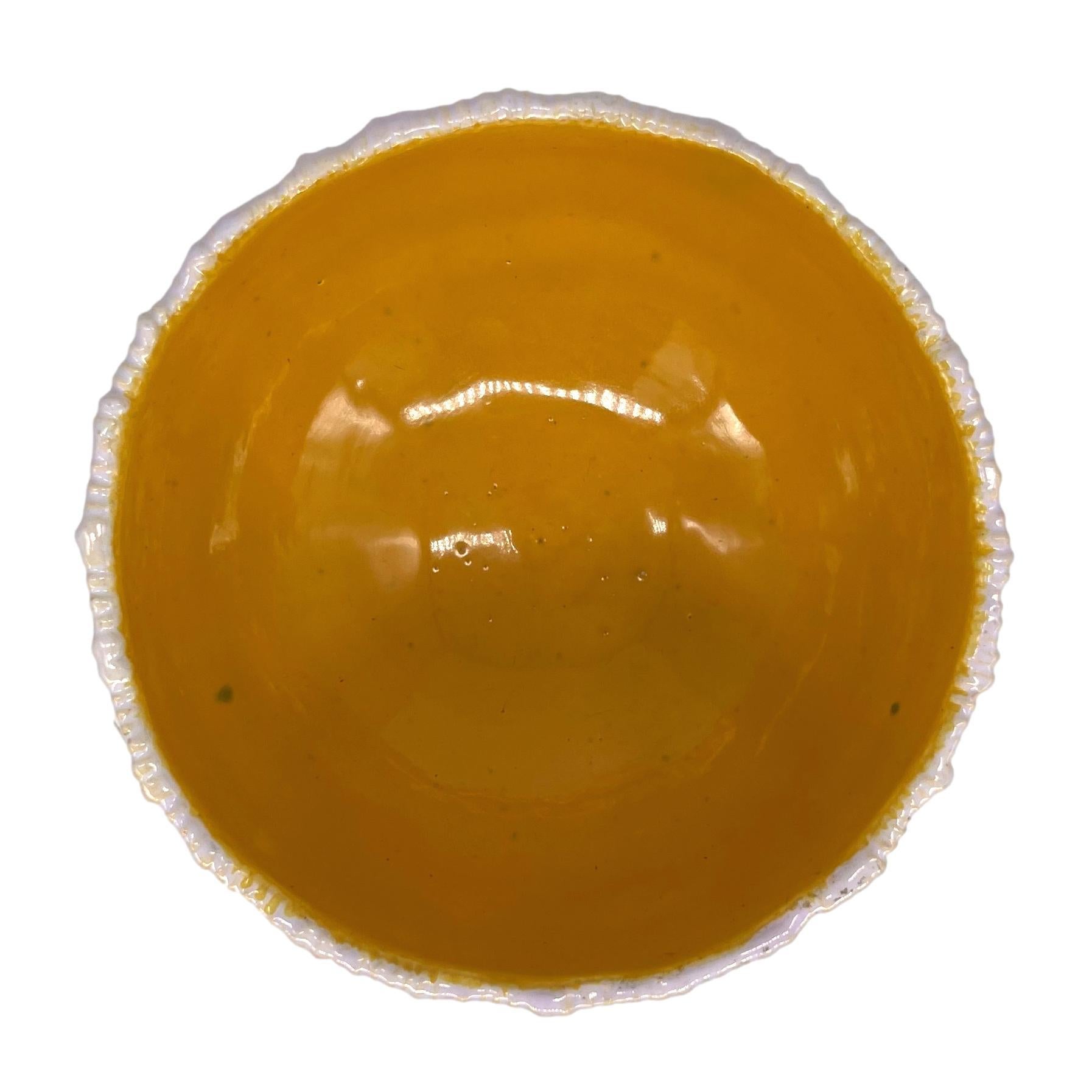 Tazza champignon en majolique de Minton avec base  trois grenouilles, anglaise, date de 1868 en vente 5
