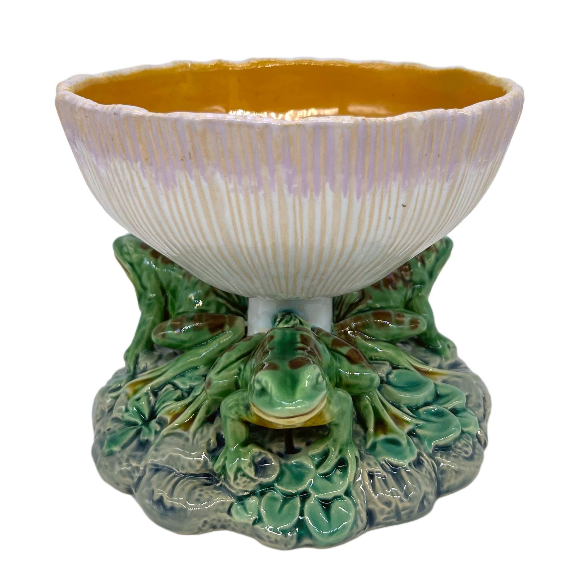 Molded Minton Majolica Mushroom Tazza with Three-Frog Base, English, Dated 1868 For Sale