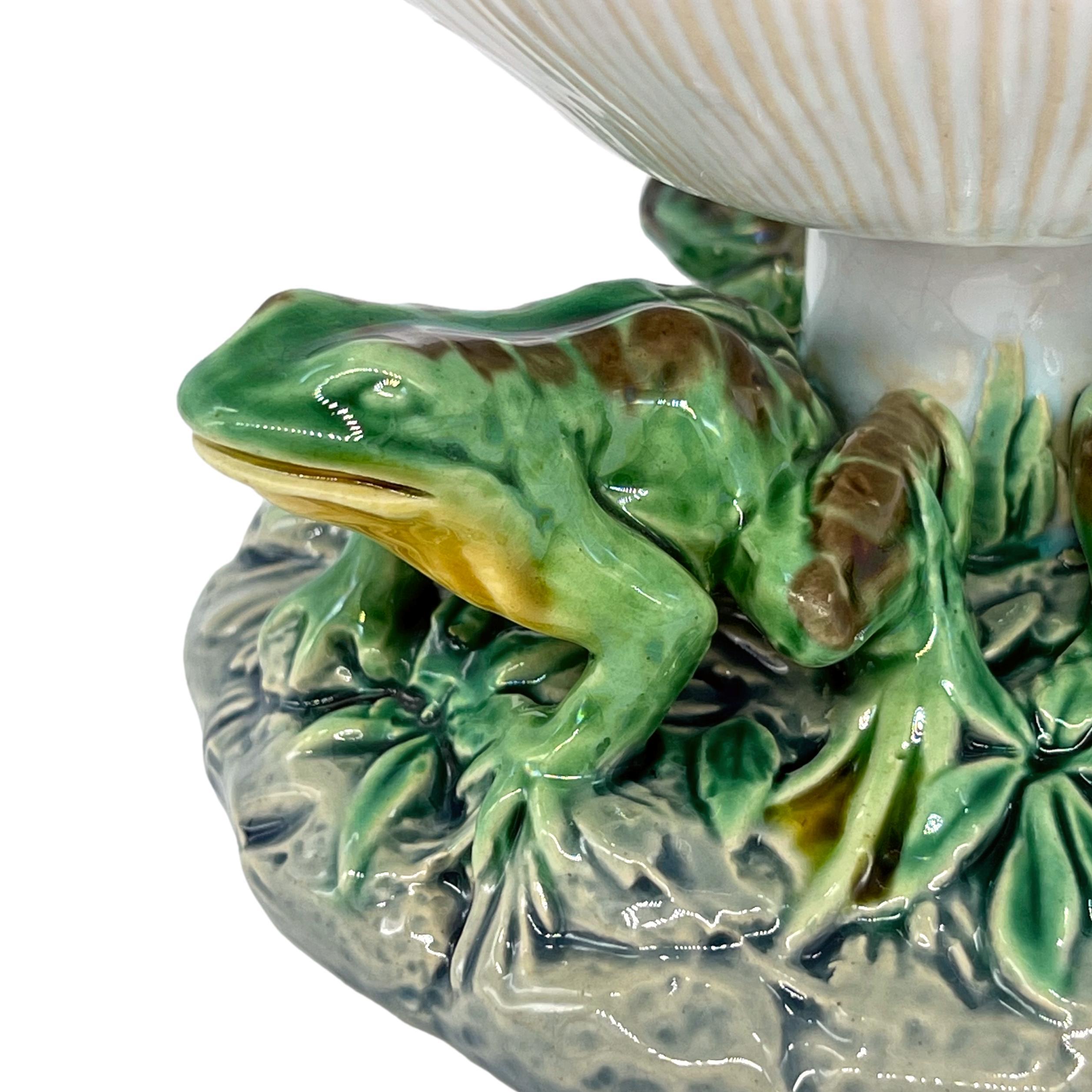 Minton Majolica Mushroom Tazza with Three-Frog Base, English, Dated 1868 In Good Condition For Sale In Banner Elk, NC