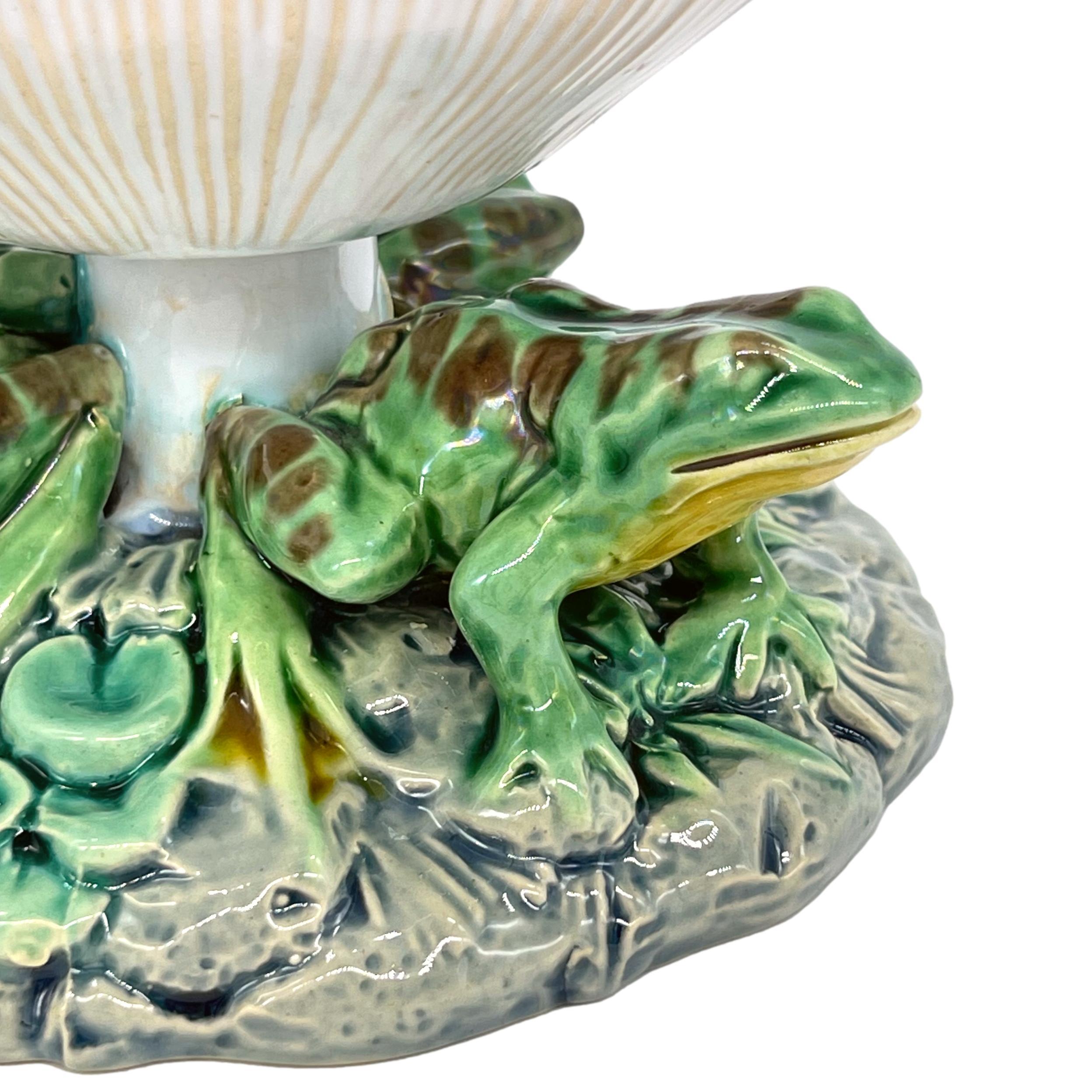 19th Century Minton Majolica Mushroom Tazza with Three-Frog Base, English, Dated 1868 For Sale