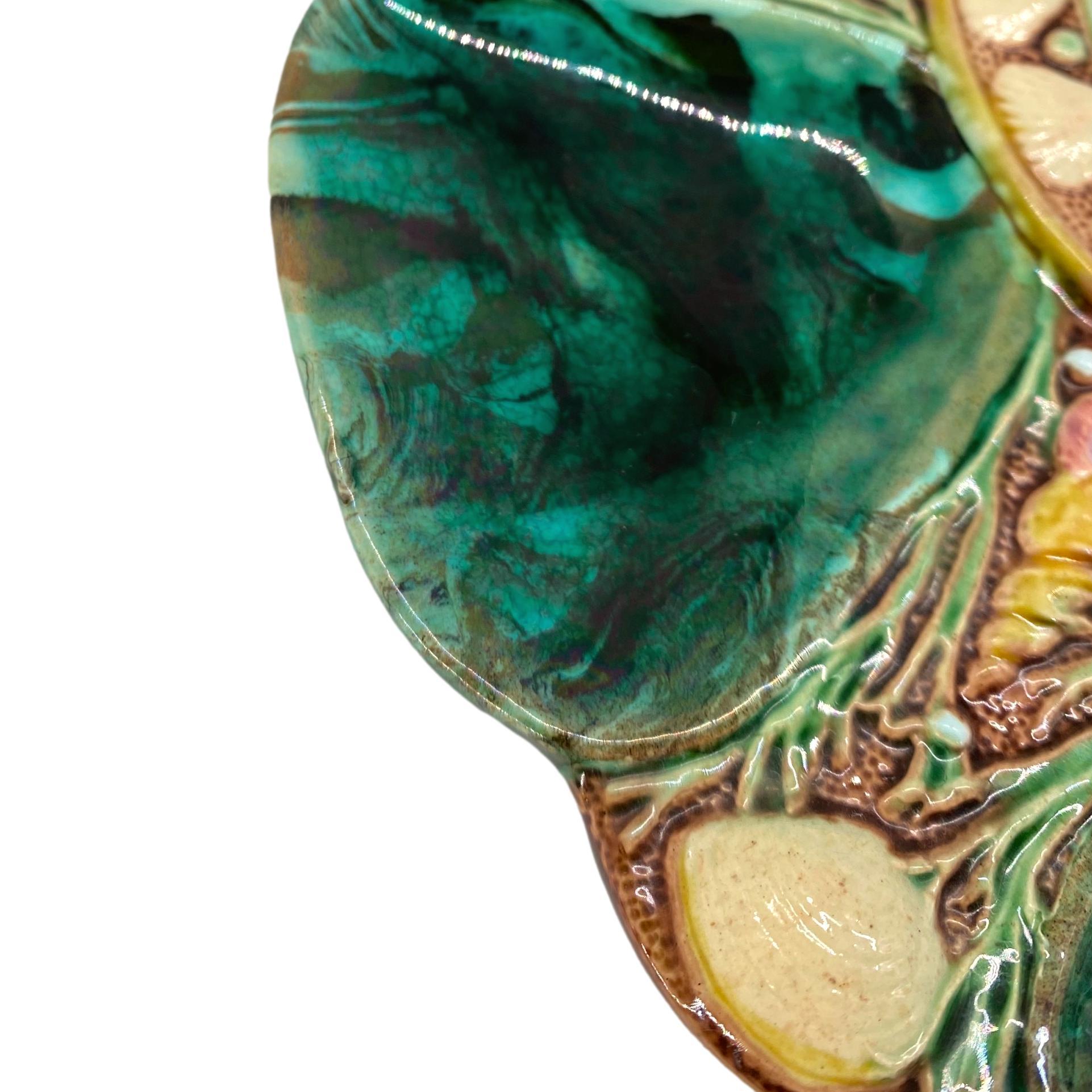 Smaltato Piatto per ostriche in maiolica di Minton 