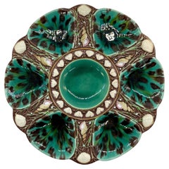 Assiette à huîtres en majolique de Minton, taches léopard tachetées, anglaise, datée de 1870