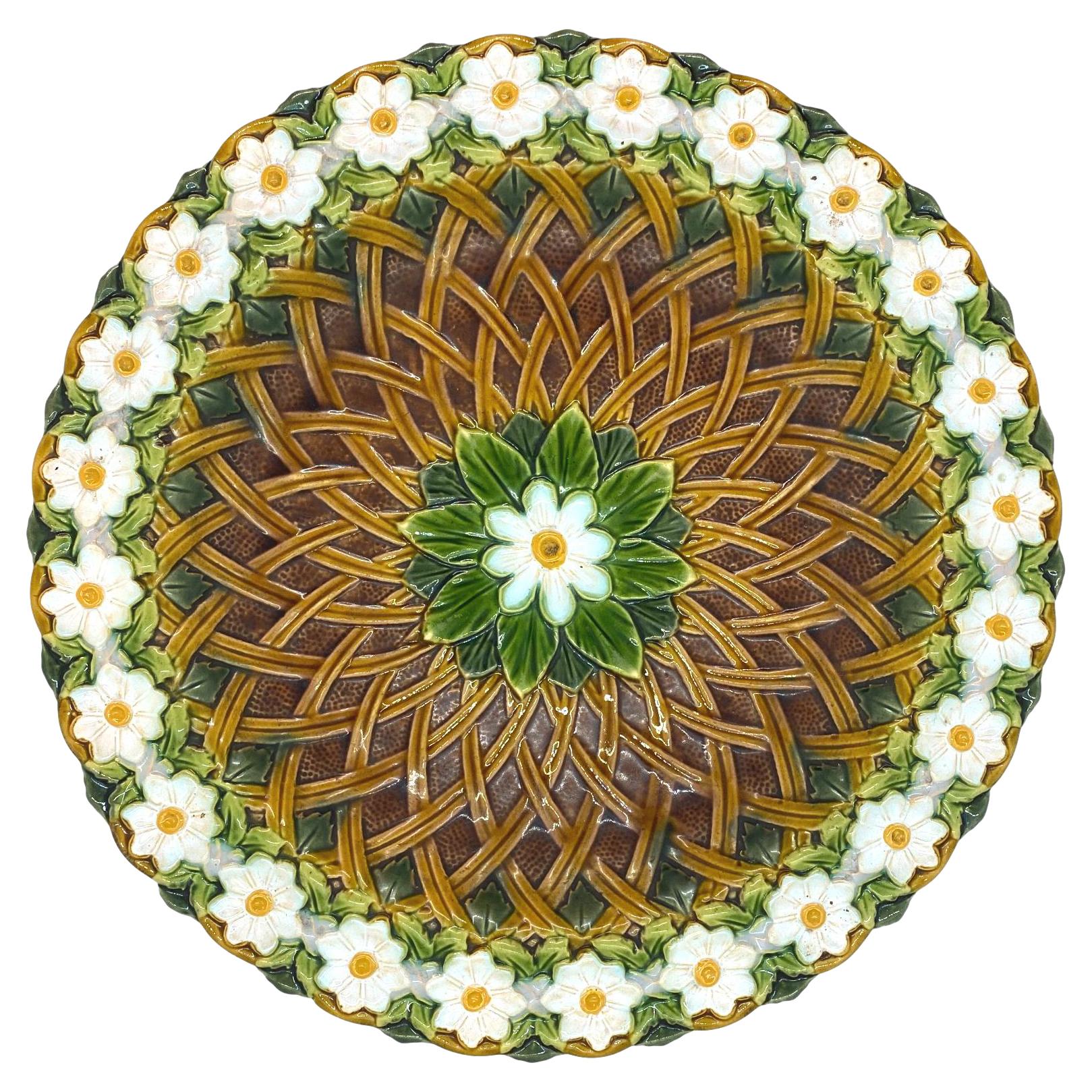 Minton Majolica Platter with Lattice Work and Daisy Chain Border, Dated 1880 For Sale