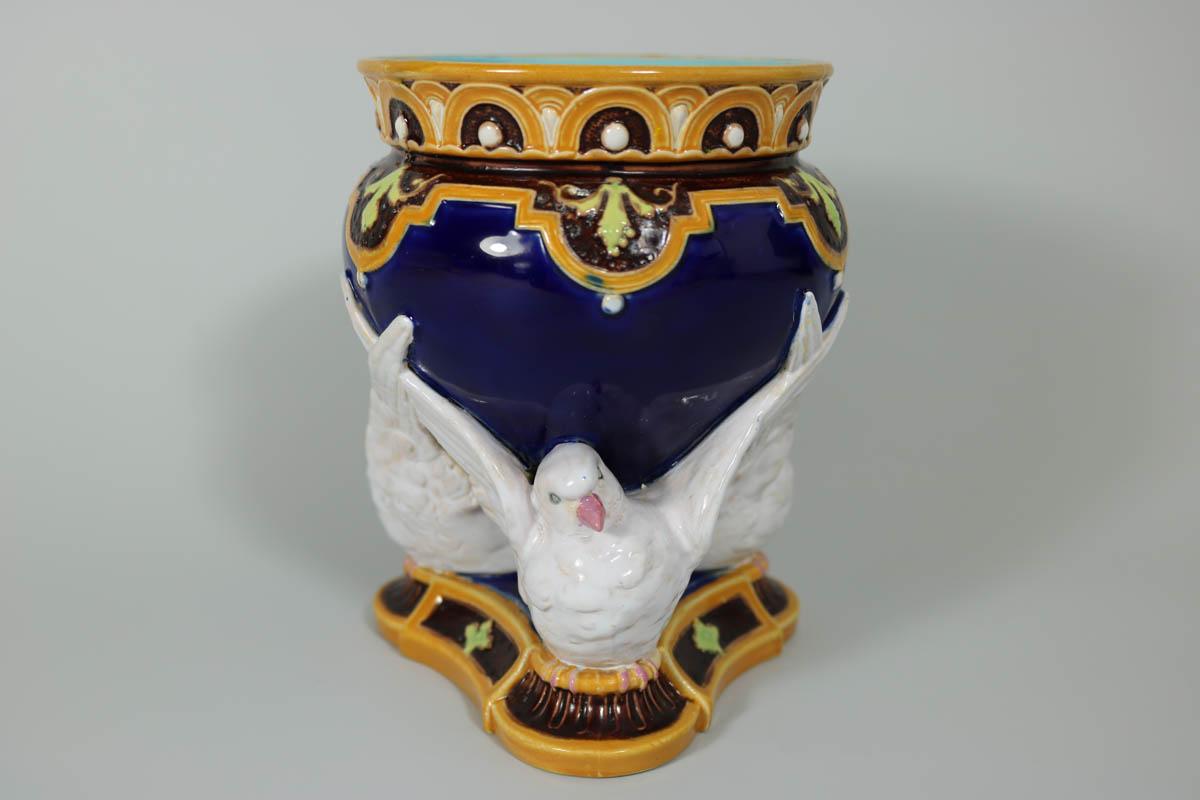 Victorian Minton Majolica Vase Which Features Three Doves
