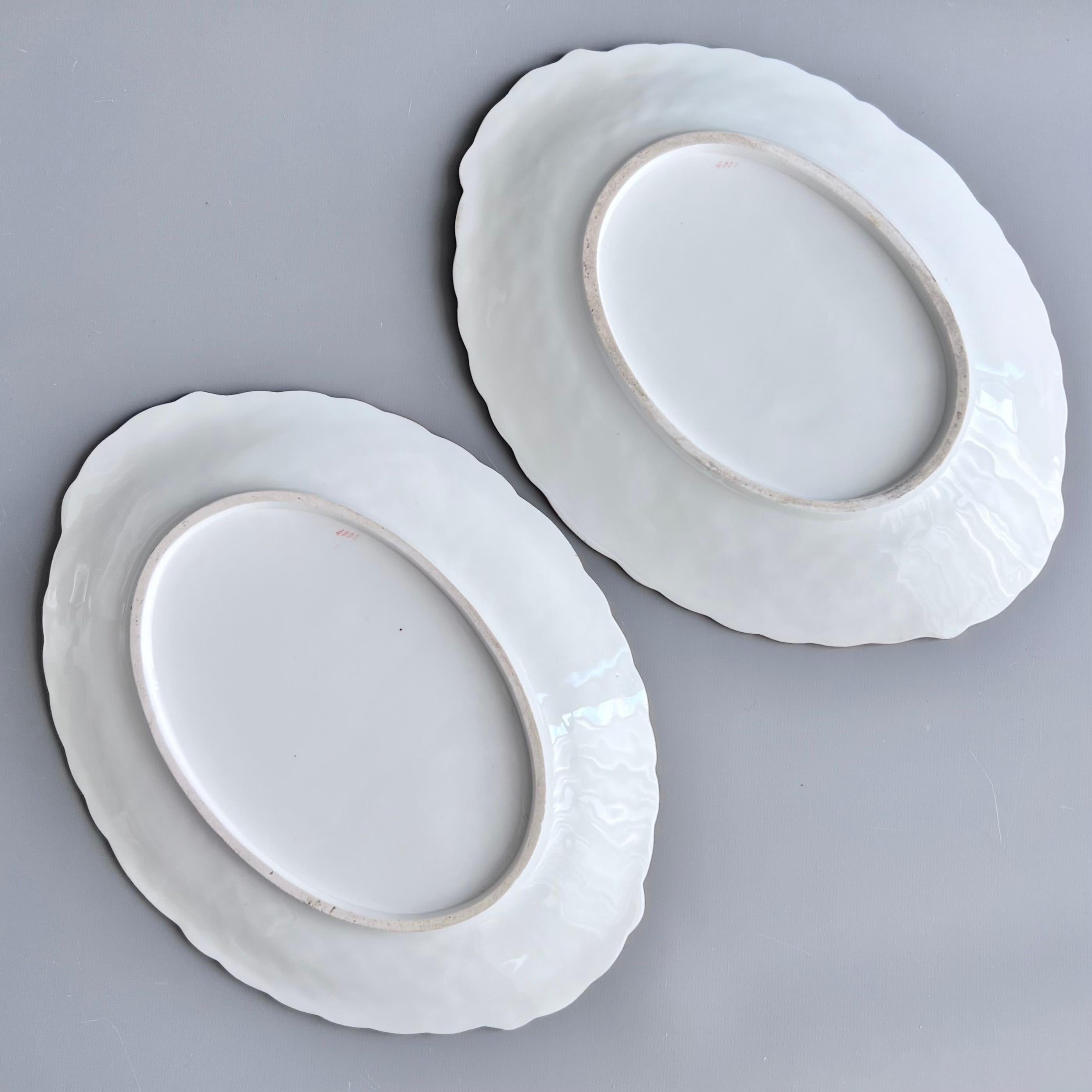 Pareja de platos ovalados Minton, Newcastle en relieve, Flores J. Bancroft, 1857 en venta 6