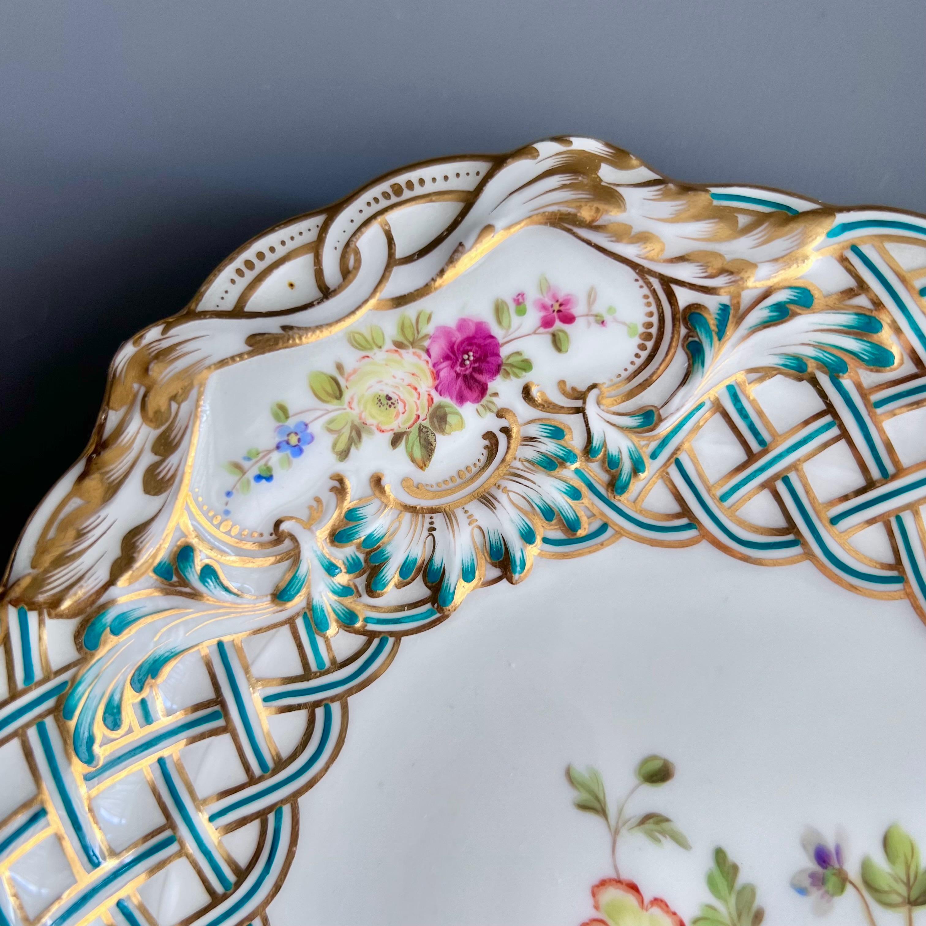 Pareja de platos ovalados Minton, Newcastle en relieve, Flores J. Bancroft, 1857 Mediados del siglo XIX en venta