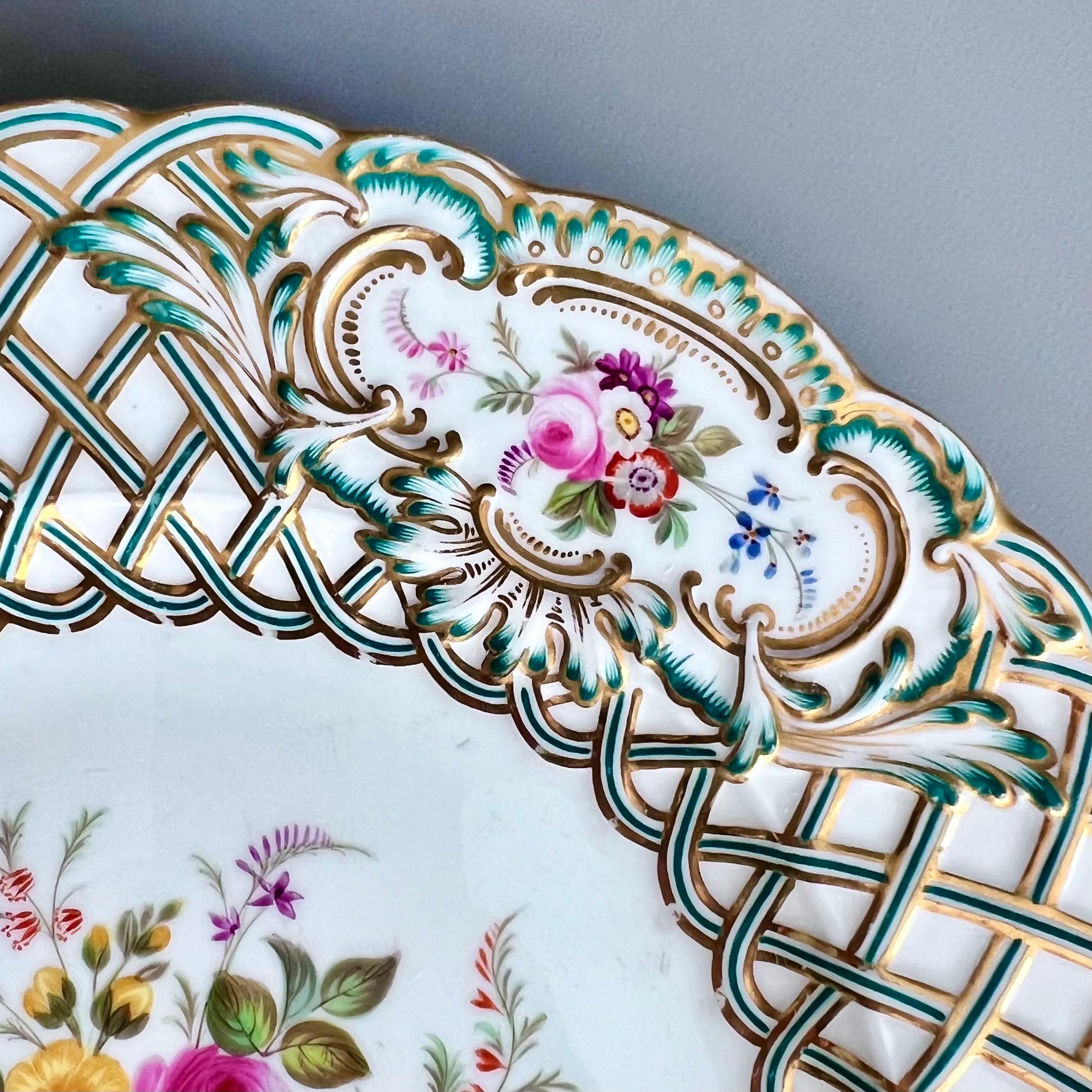 Pareja de platos Minton, Newcastle en relieve, Flores J. Bancroft, 1857 (2) en venta 3