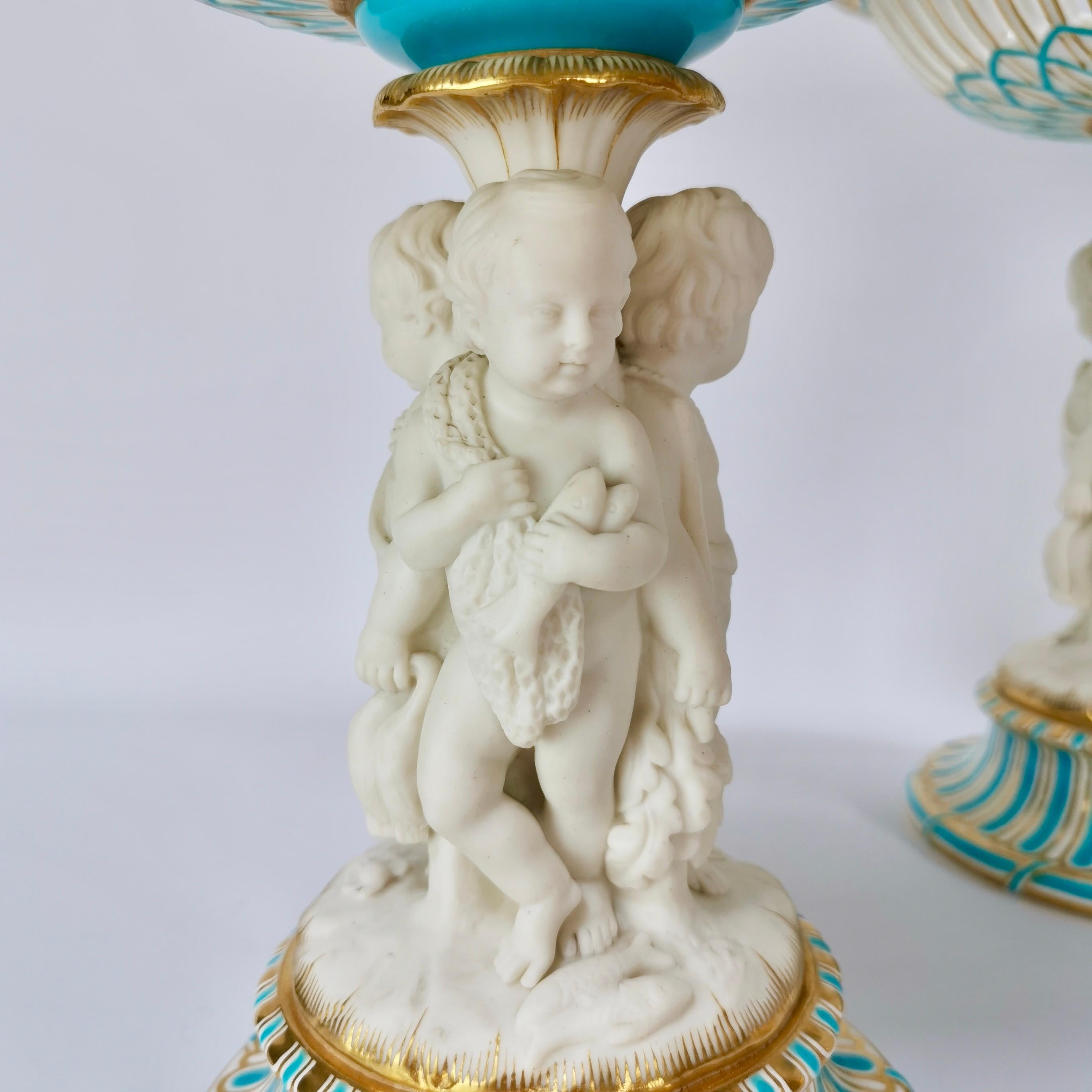 Minton Pair of Tazzas, White Parian Porcelain Cherubs Hunting, Victorian ca 1880 In Good Condition For Sale In London, GB