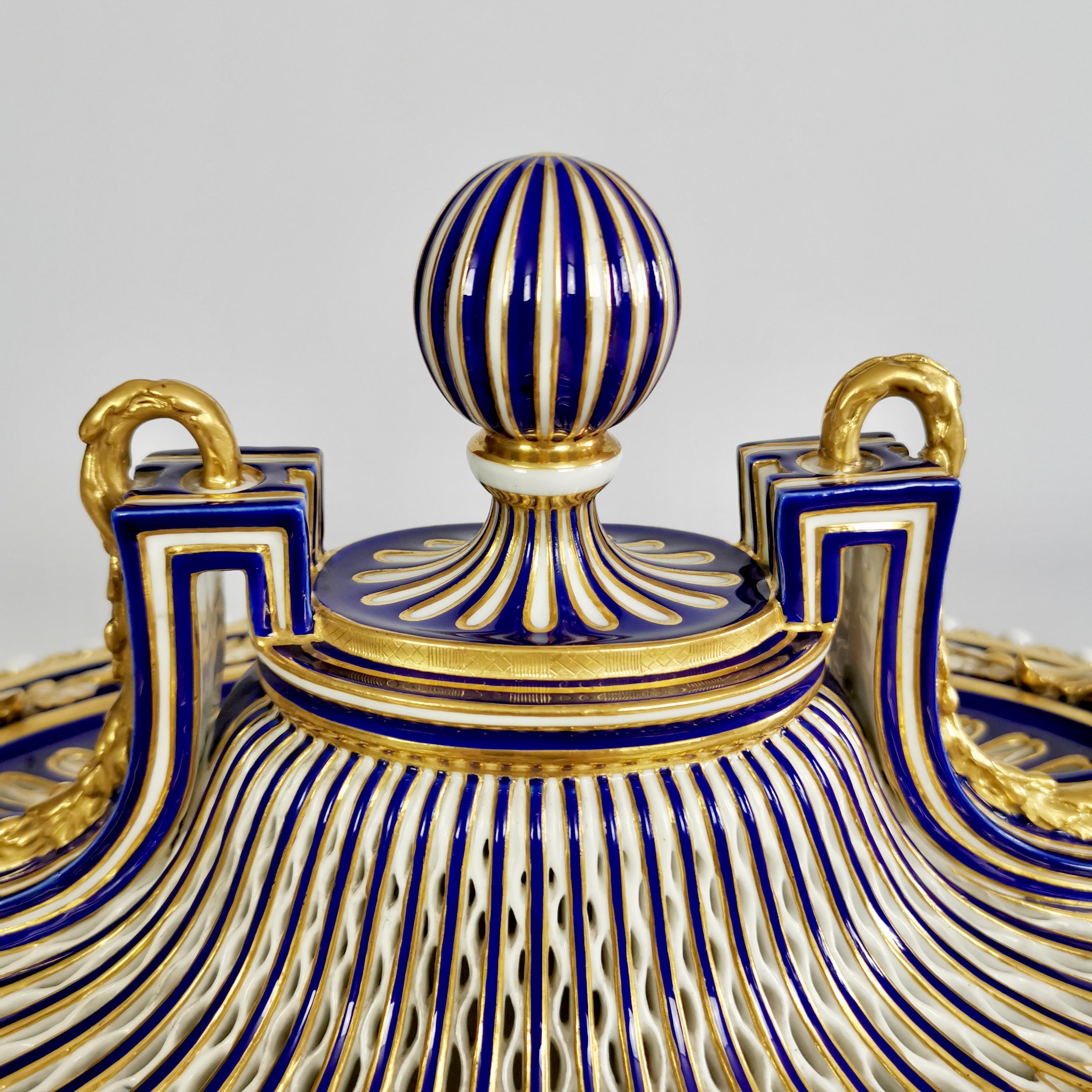 Mid-19th Century Minton Porcelain Centre Piece, Mazarine Blue with Gilt, Sèvres Style, 1862-1870 For Sale