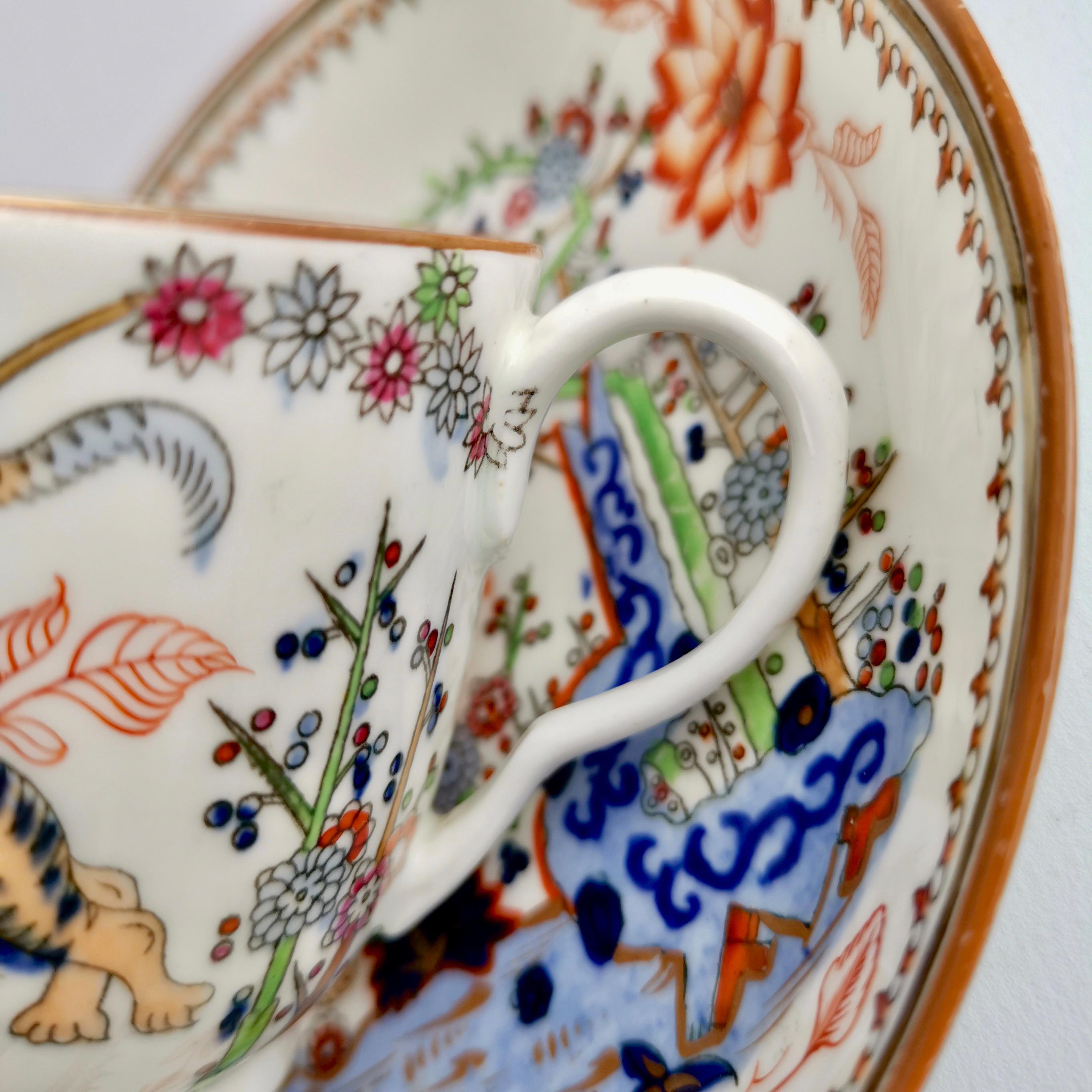 Mid-19th Century Minton Porcelain Coffee Cup, Kakiemon Tiger Pattern, D Regent Shape, ca 1835