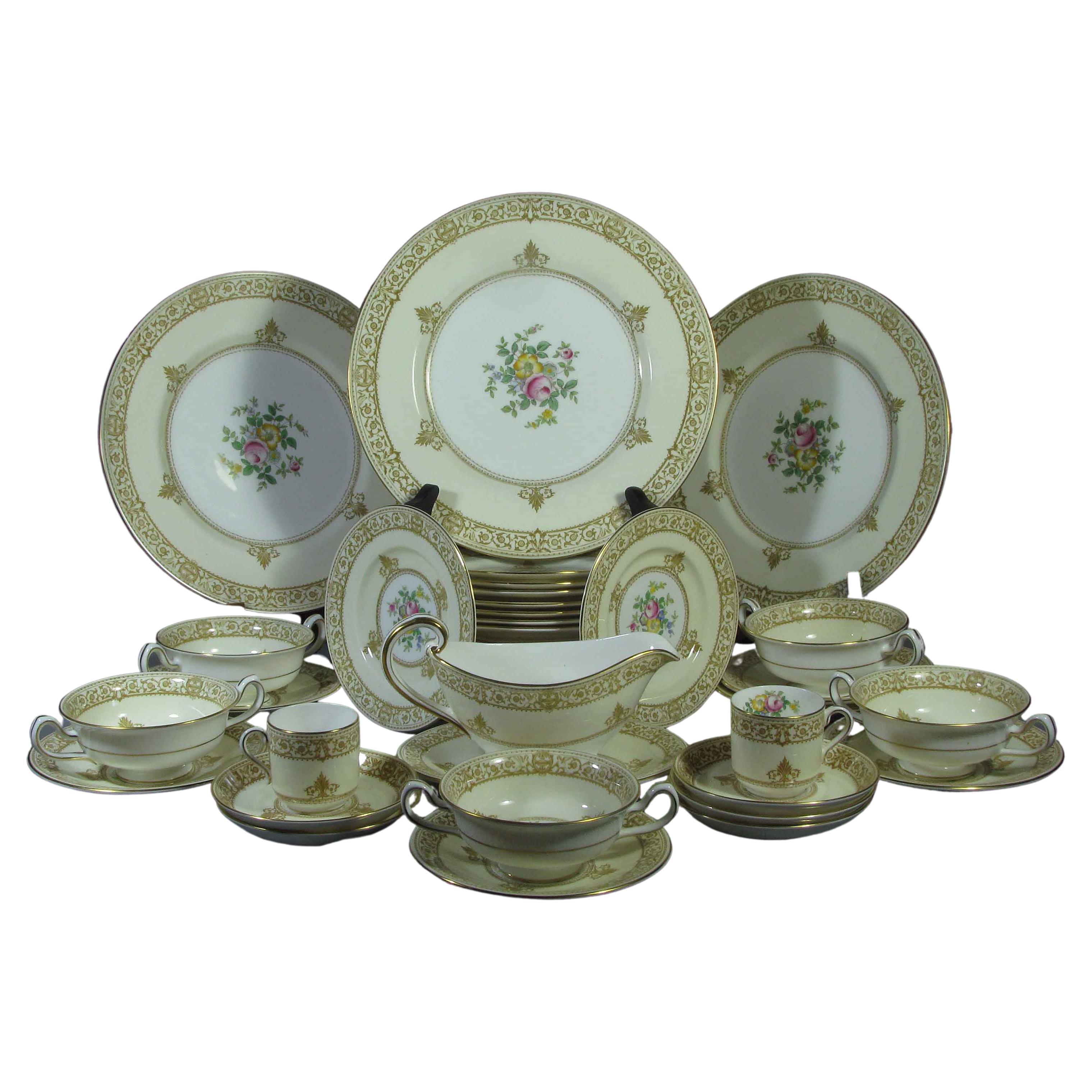 Minton Porcelain "English Rose" Pattern Part Dinner Service, 20th Century For Sale