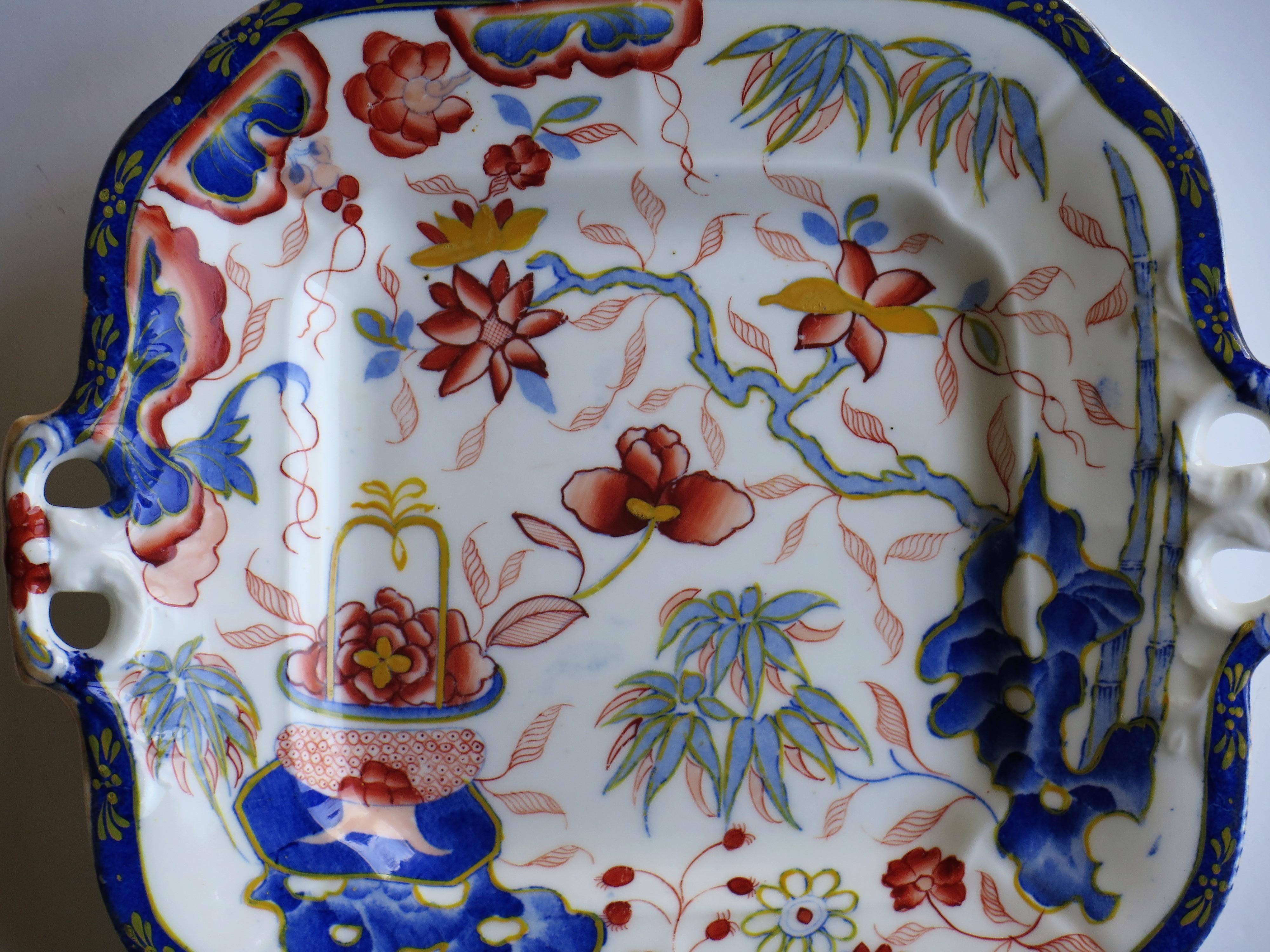 Minton Porcelain Handled Dish or Plate in Imari Pattern 1052, English circa 1825 3