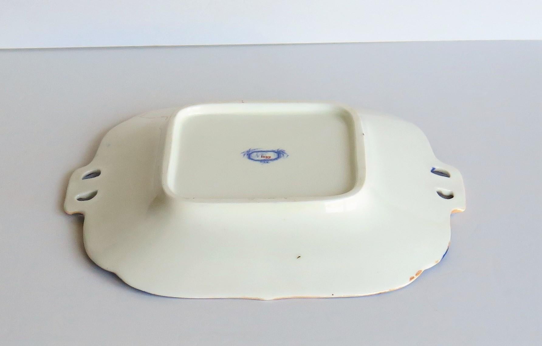 Minton Porcelain Handled Dish or Plate in Imari Pattern 1052, English circa 1825 6