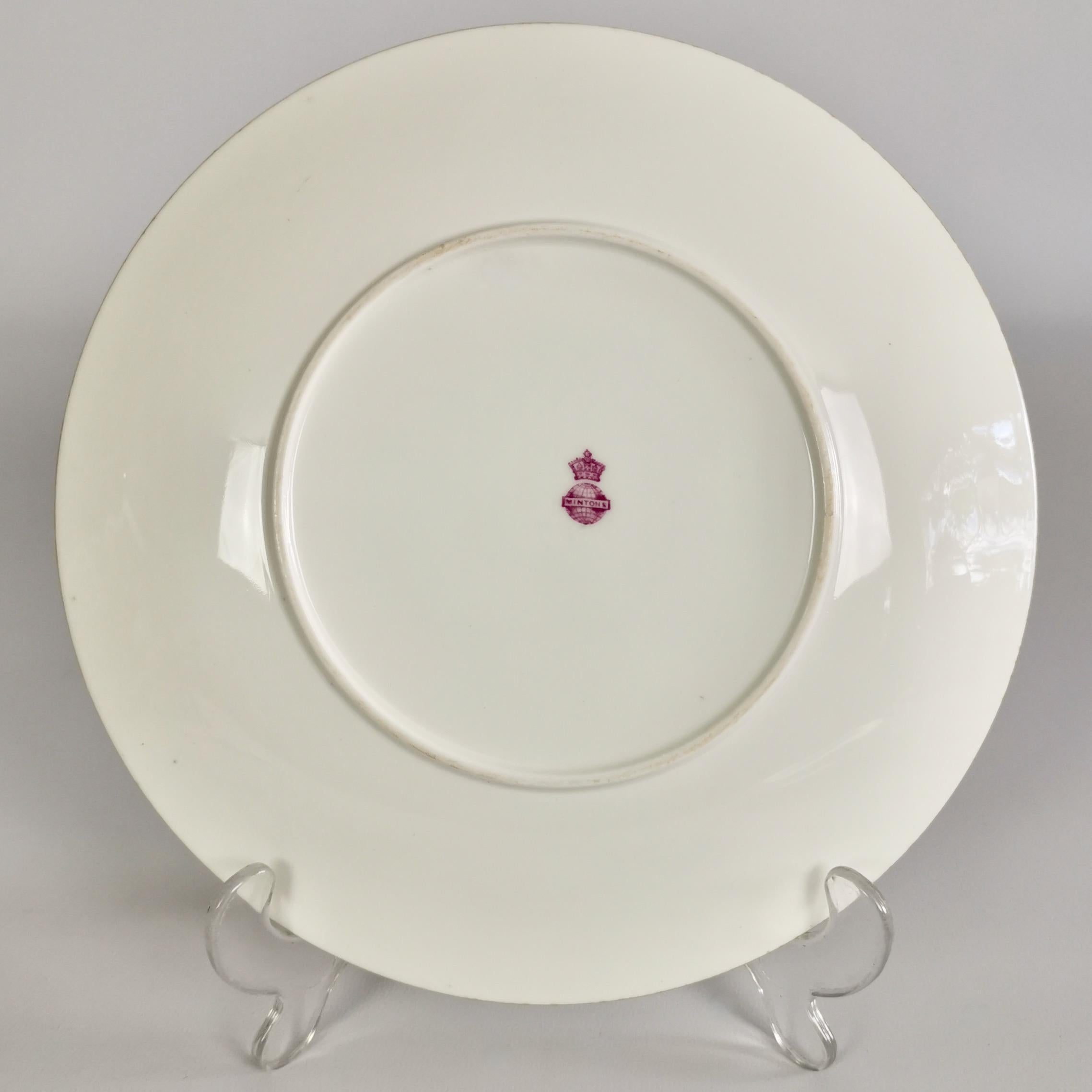 Assiette en porcelaine de Minton, scène de putti et de lapin par A. Boullemier, vers 1885 en vente 4