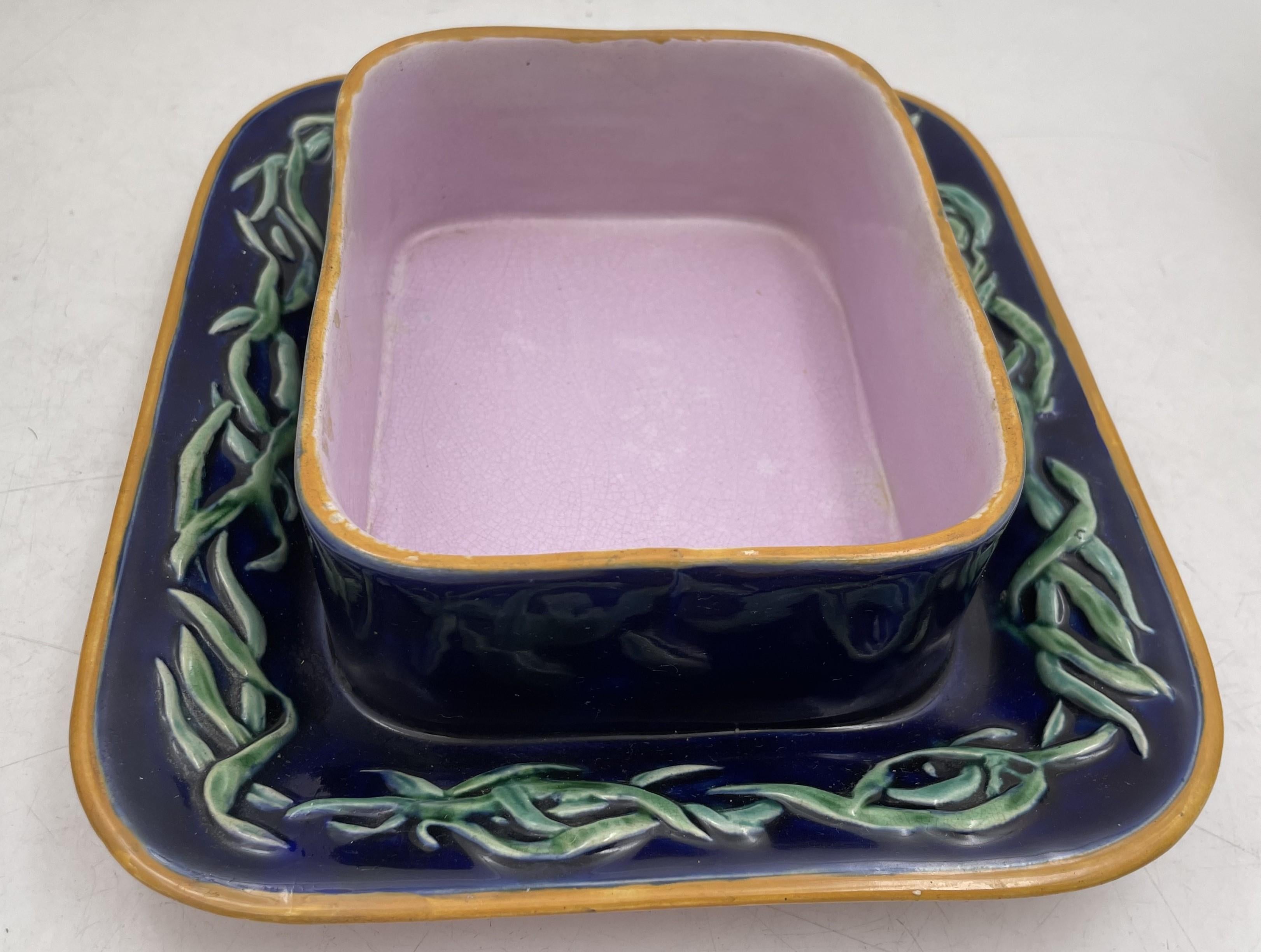 Anglais Boîte à sardine en majolique de Minton avec motifs de poissons époque victorienne du 19ème siècle en vente
