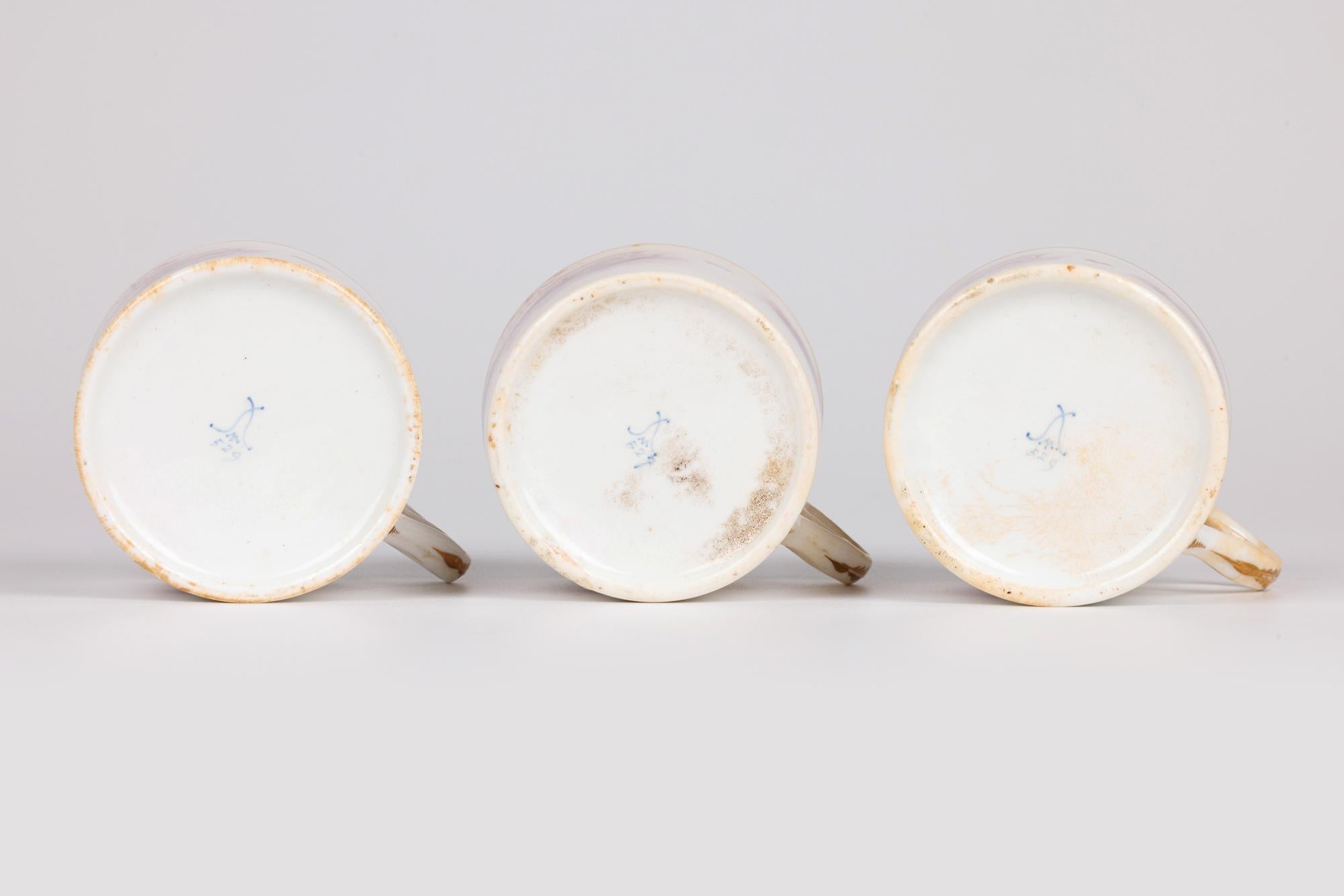 Minton Rare Set Three Georgian Shell Printed Porcelain Coffee Cups For Sale 4