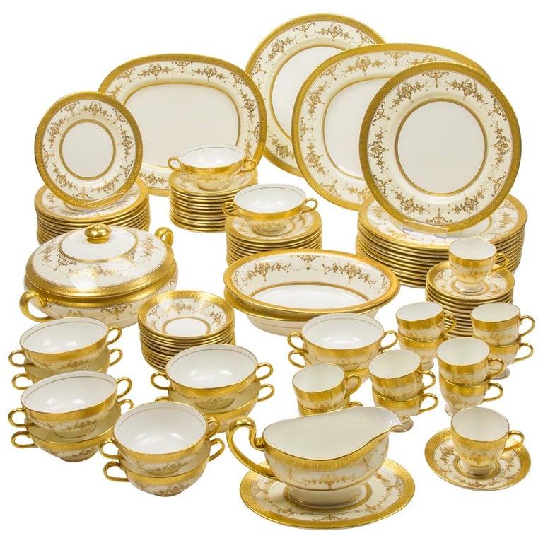 Minton 'Riverton' Raised Gilt Dinner Service 105 Pieces for 12 people circa  1950 at 1stDibs