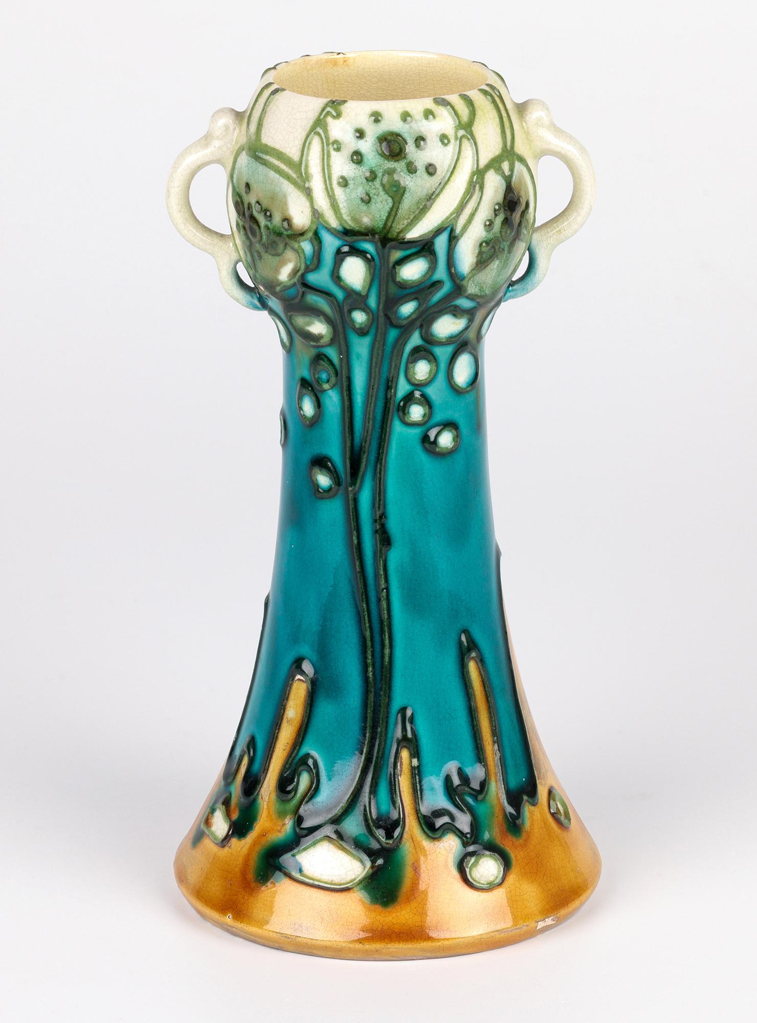 Poterie d'art sécessionniste de Minton vase à fleurs stylisées en tubes n° 41 en vente 2