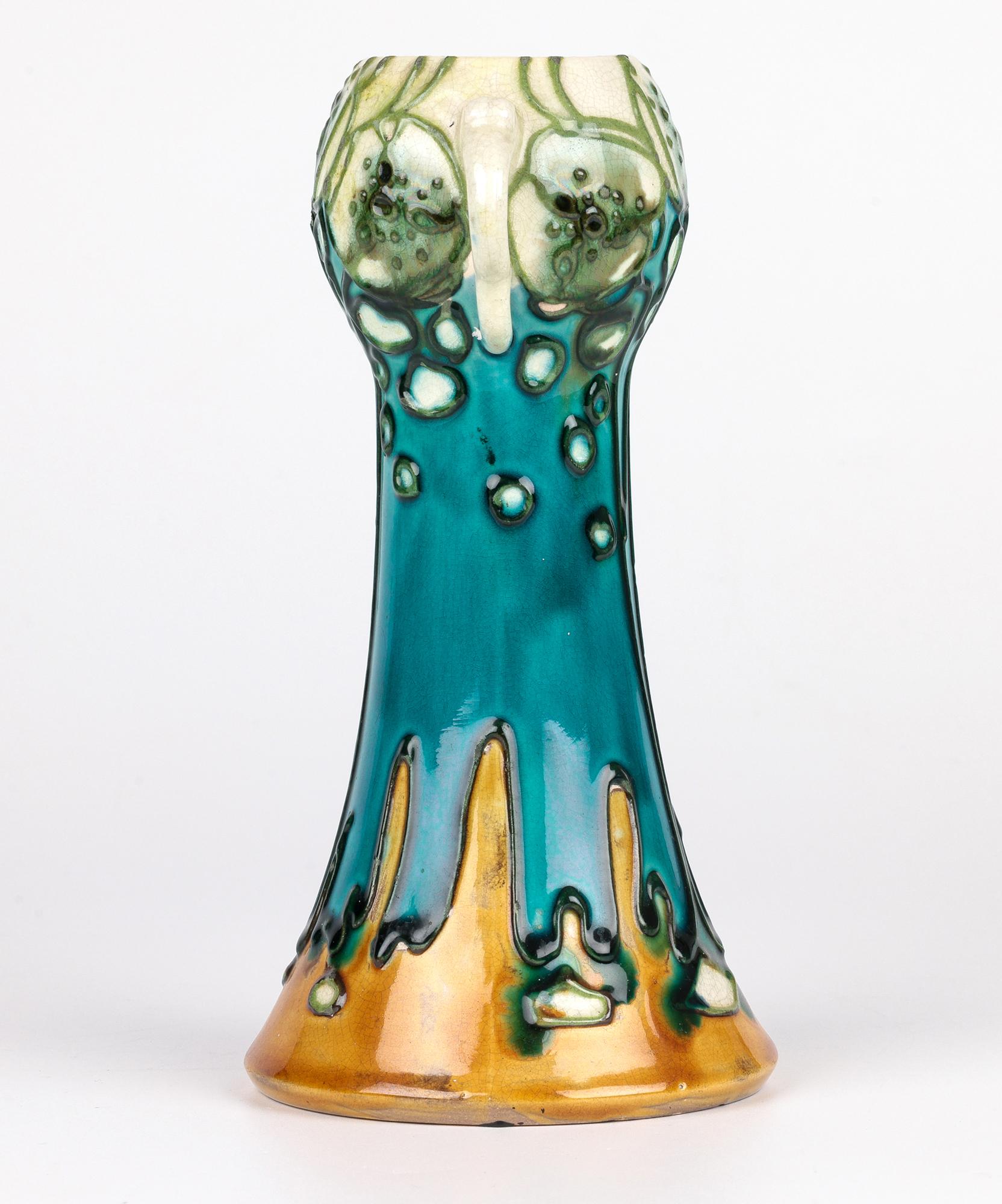 Poterie d'art sécessionniste de Minton vase à fleurs stylisées en tubes n° 41 en vente 4