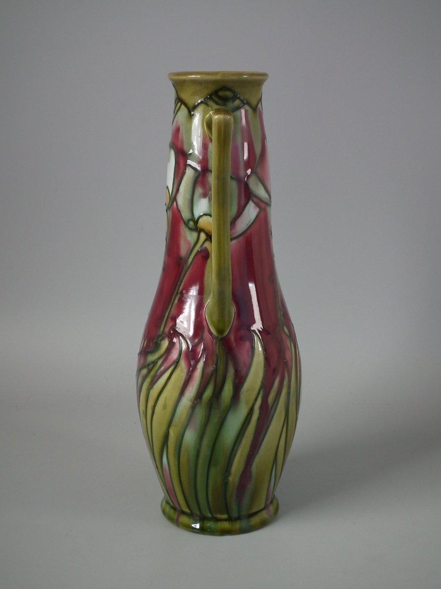 Minton Secessionist No.11 Two-Handled Vase In Good Condition In Chelmsford, Essex