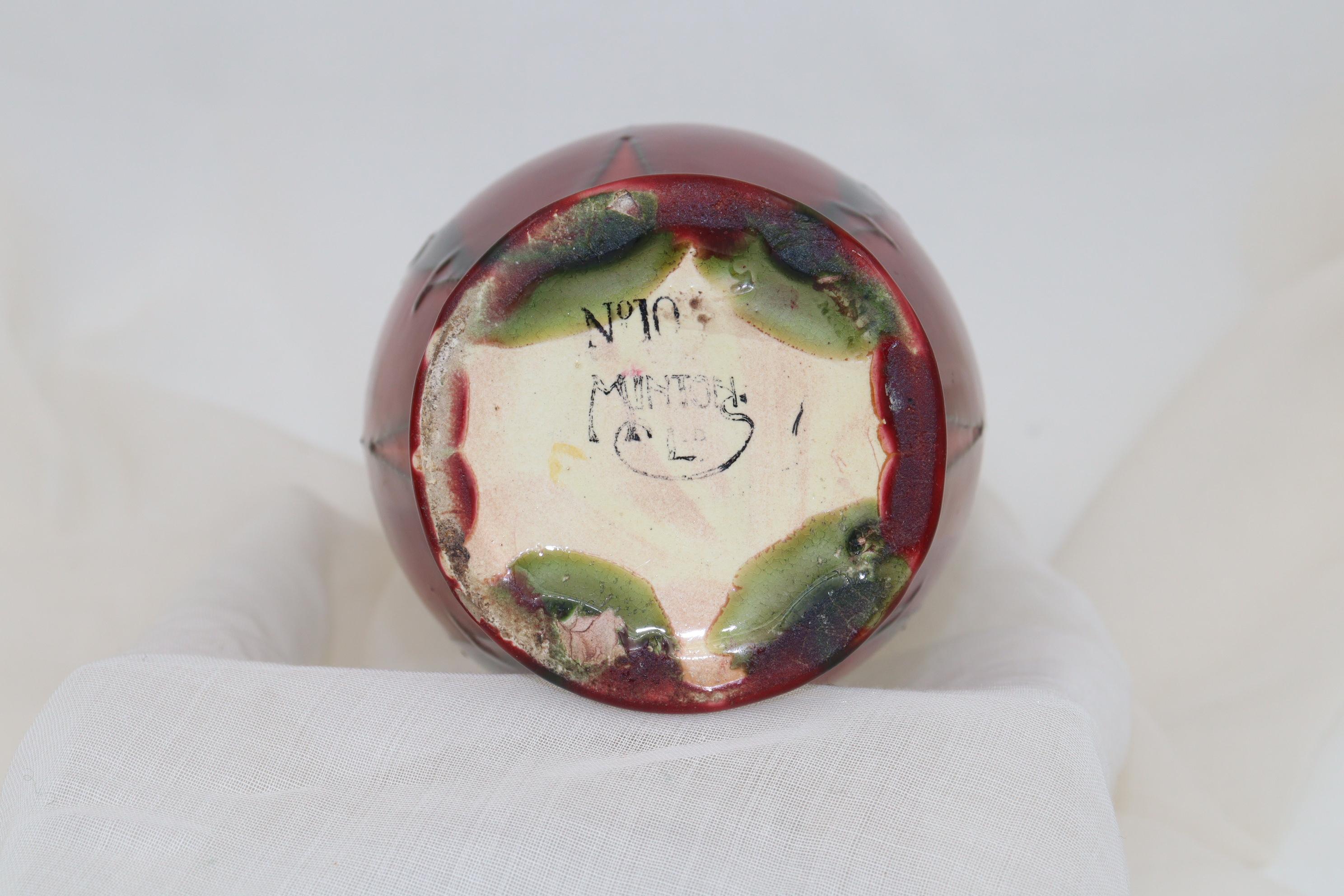 Minton Secessionist ware Art Nouveau vase In Good Condition For Sale In East Geelong, VIC
