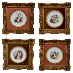 Ensemble Minton de 4 assiettes en porcelaine dans des cadres dorés italiens, a. Boullemier, 1882