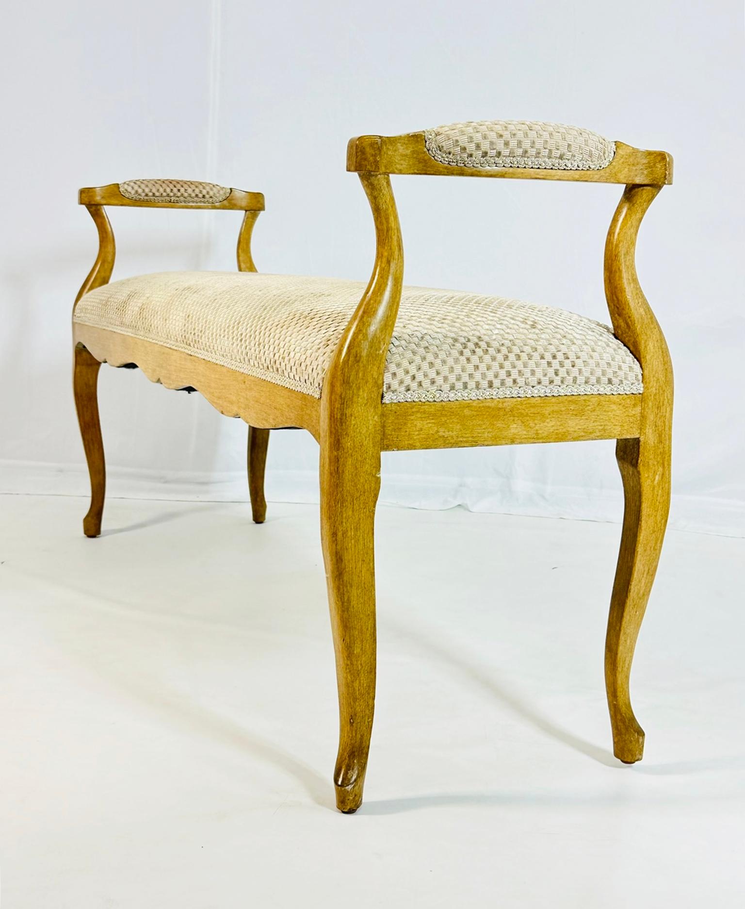 Hand-Crafted Minton - Spidell French Provincial Upholstered Bench, USA 20th Century