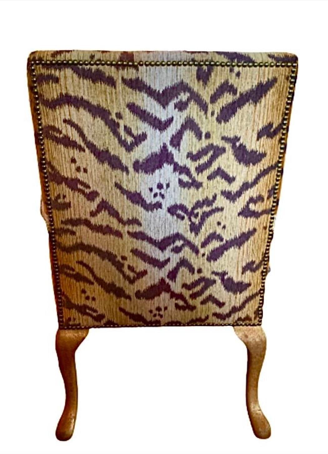 Minton Spidell Sessel aus vergoldetem Holz im George-II-Stil mit Tigerpolsterung (amerikanisch) im Angebot
