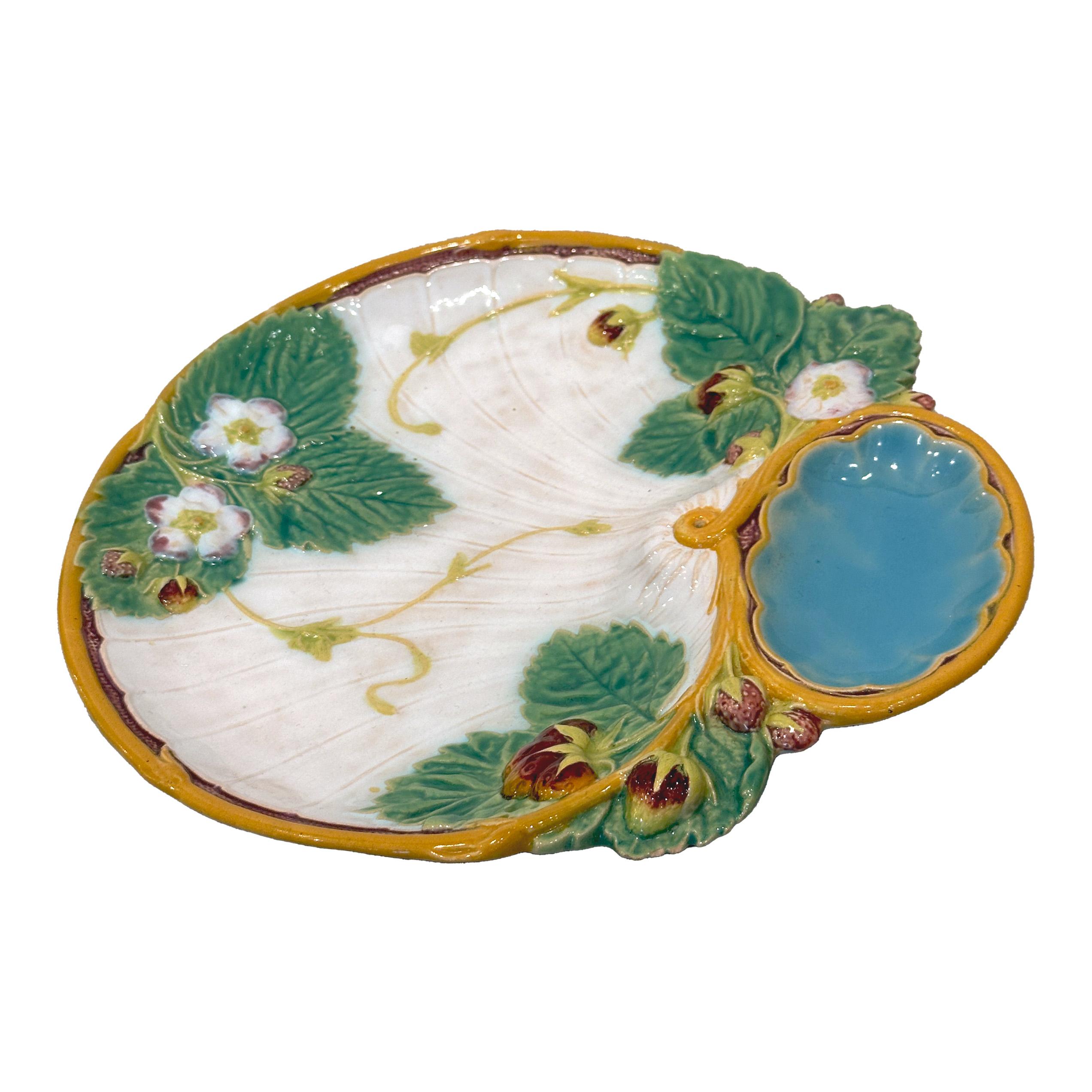 Anglais Assiette coquillage en majolique fraise de Minton, 19e siècle