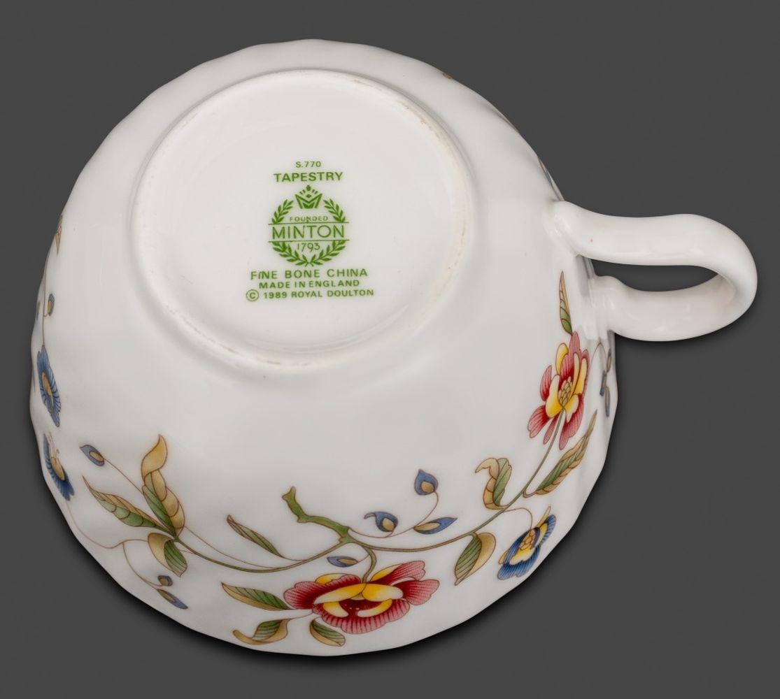 Service de table en porcelaine « Tapisserie » de Minton, 80 en vente 3