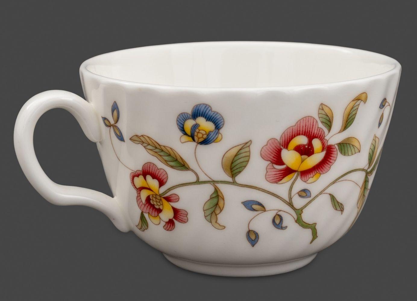 Service de table en porcelaine « Tapisserie » de Minton, 80 en vente 2