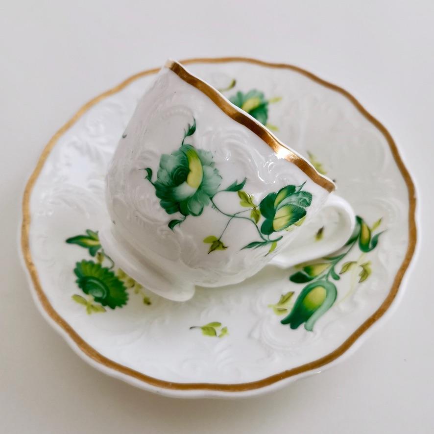 Trío de tazas de té Minton, baño en relieve, flores verdes Patt. 38/680, hacia 1830 en Bueno estado para la venta en London, GB