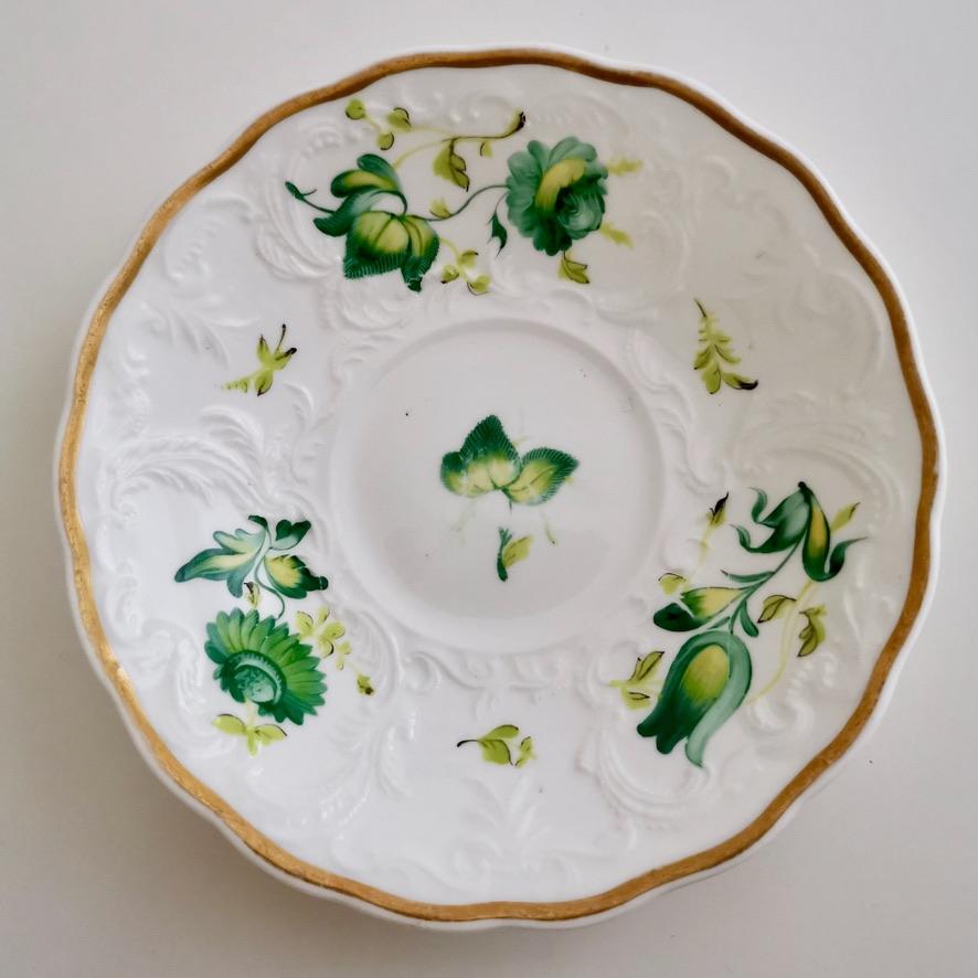 Trío de tazas de té Minton, baño en relieve, flores verdes Patt. 38/680, hacia 1830 Mediados del siglo XIX en venta