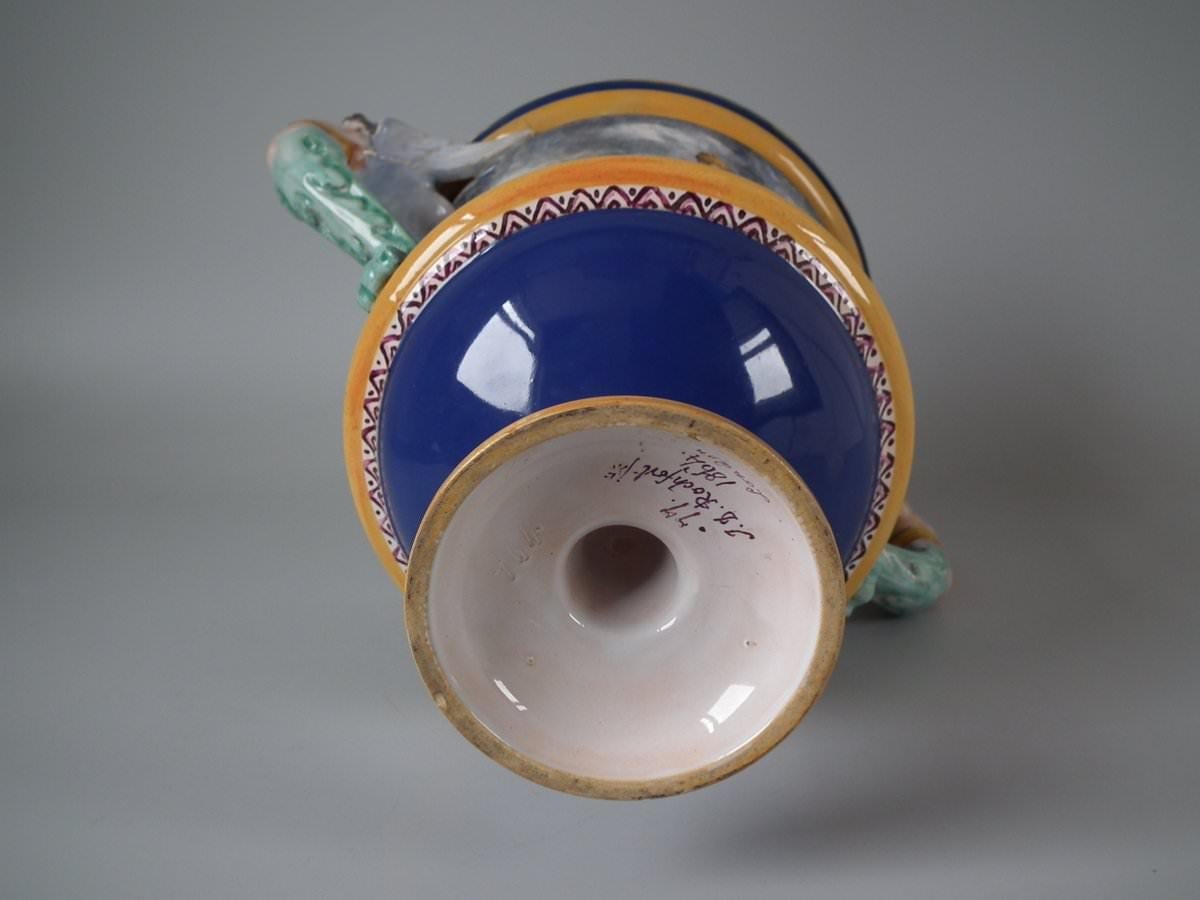 Minton Zinnglasierte Majolika-Vase mit malerischem Deckel und Zinnglasur (Viktorianisch) im Angebot