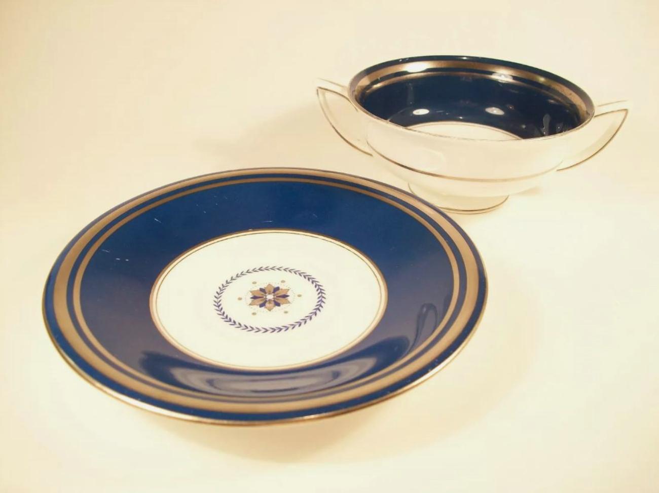 Inglese Minton - Modello Washington - Zuppiera e piattino in porcellana vintage - C.I.C. 1950 in vendita