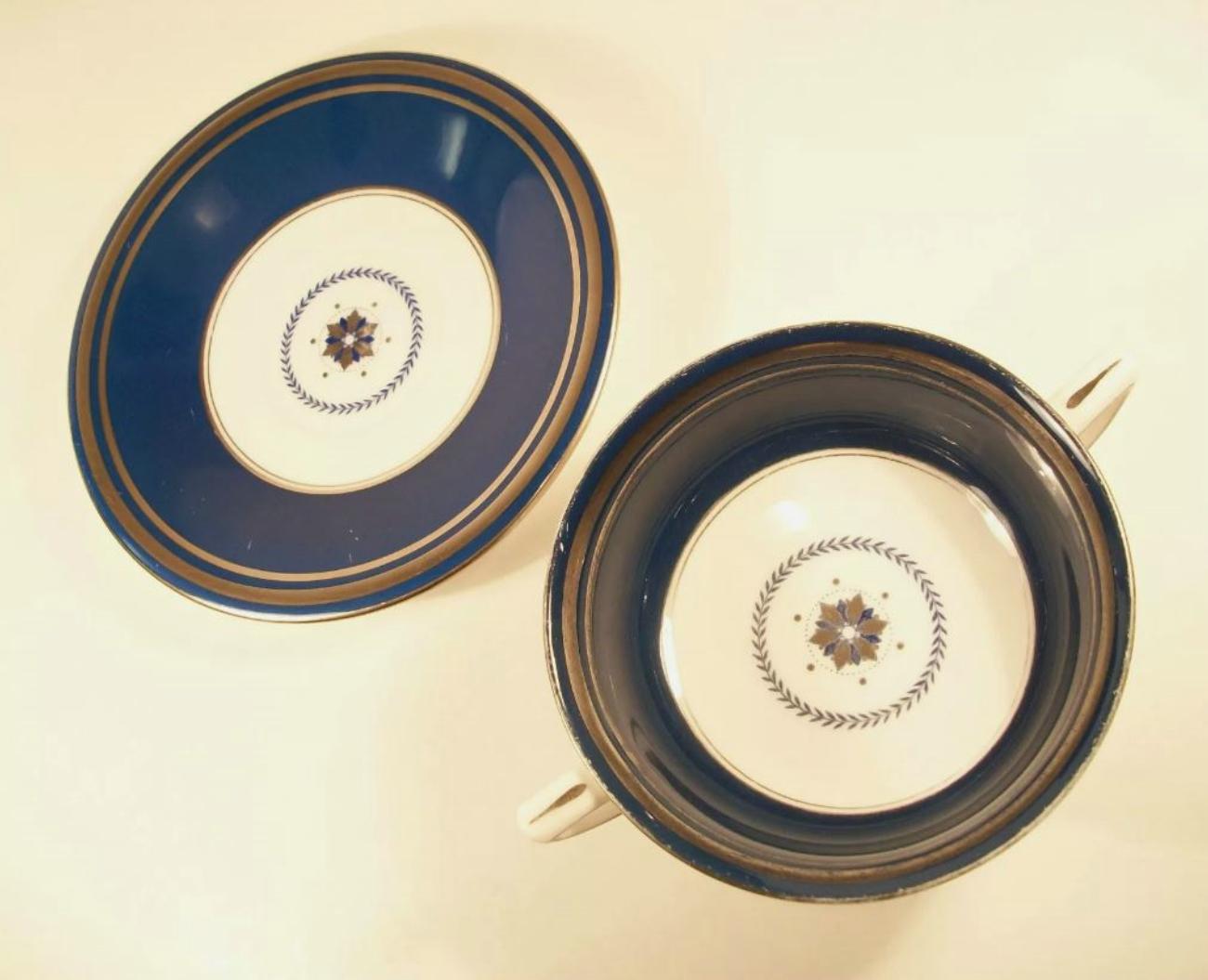 Smaltato Minton - Modello Washington - Zuppiera e piattino in porcellana vintage - C.I.C. 1950 in vendita