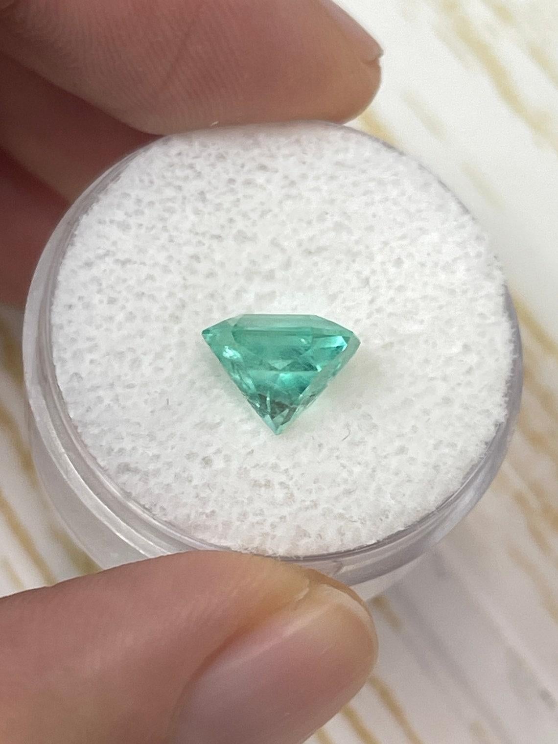 Smeraldo colombiano taglio Asscher Art Deco da 2,57 carati - Gemma del mese di maggio in vendita 1