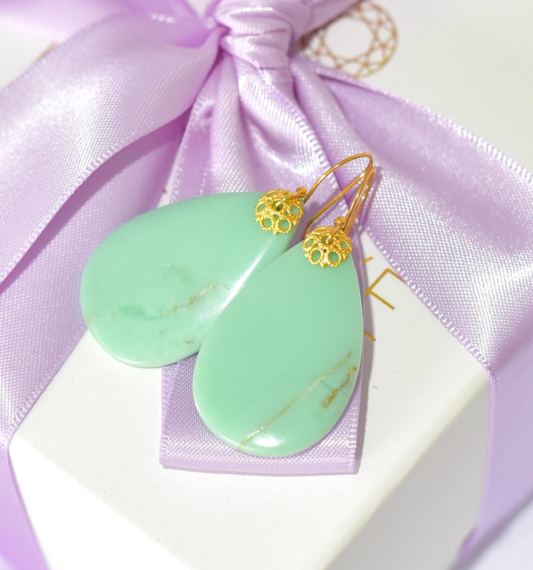 Bead Minty Chrysoprase Earrings in 18K Solid Yellow Gold For Sale