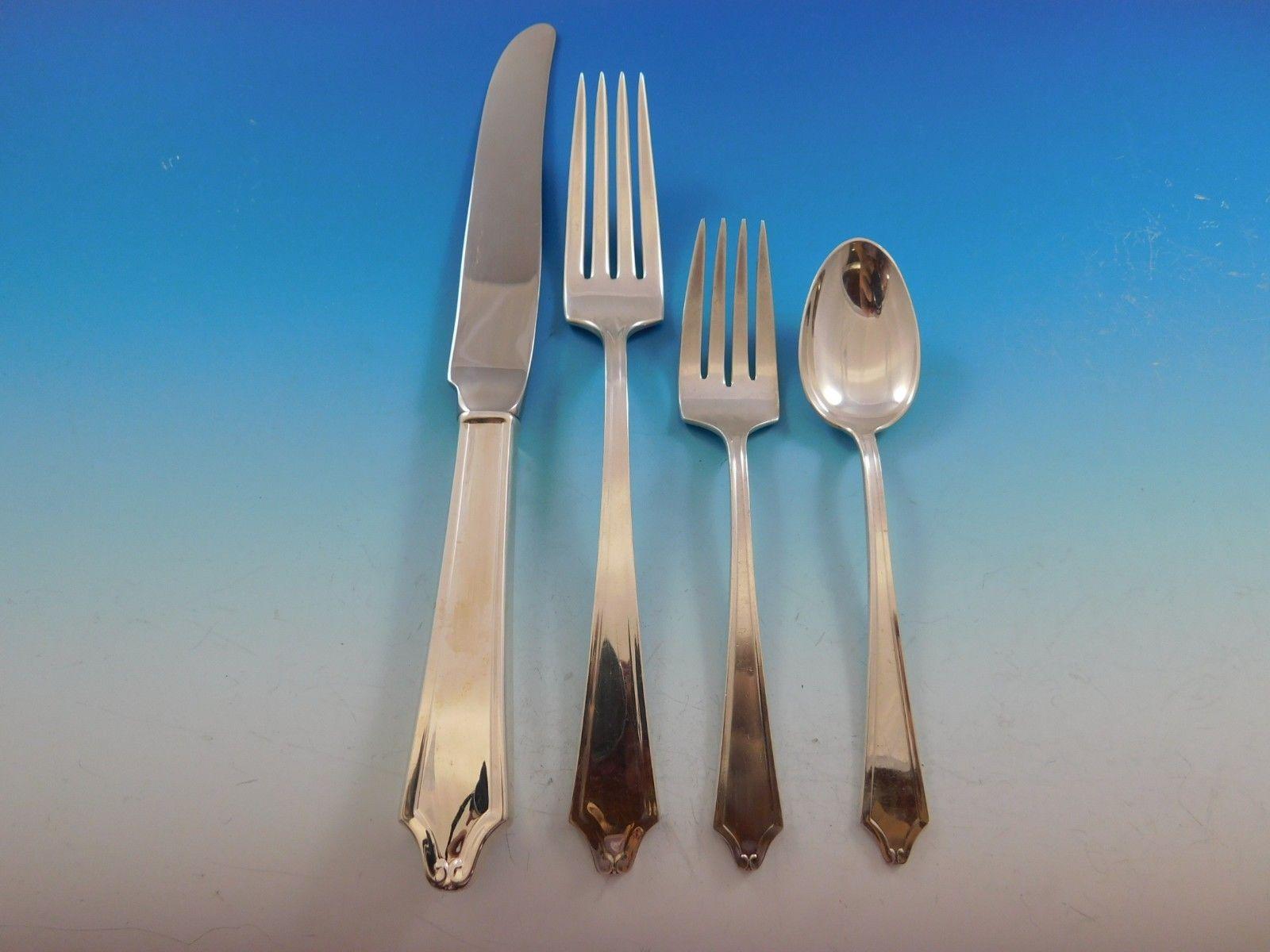 Minuet by International Sterling Silver Flatware Service Set for 12 Dinner Size In Excellent Condition In Big Bend, WI