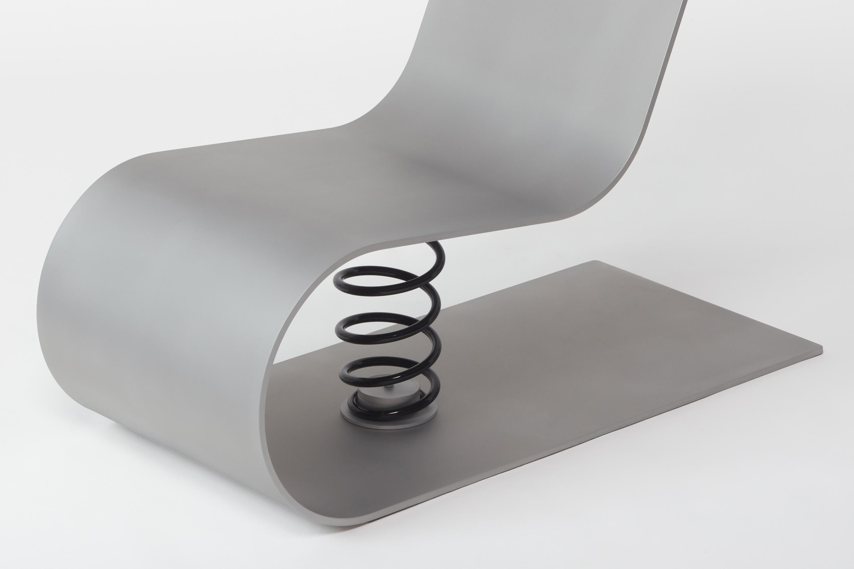 MENO_2. Sedia a dondolo piegata Alluminio 10 mm Foglio Contemporaneo  da KUTARQ in vendita 1