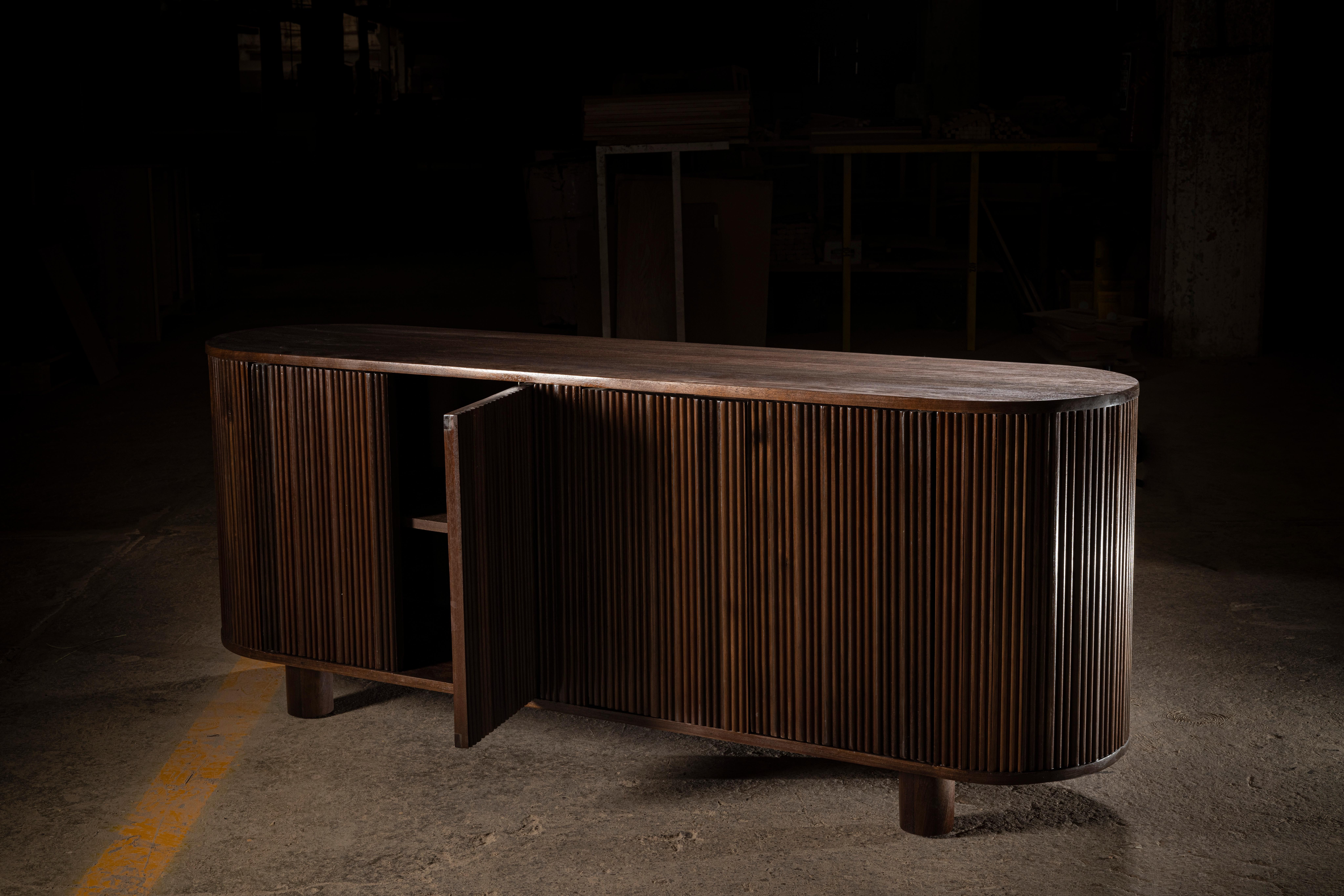 Minutia Sideboard in Solid Oak with Walnut Finish by No Age Studio In condizioni Nuovo in vendita a Geneve, CH