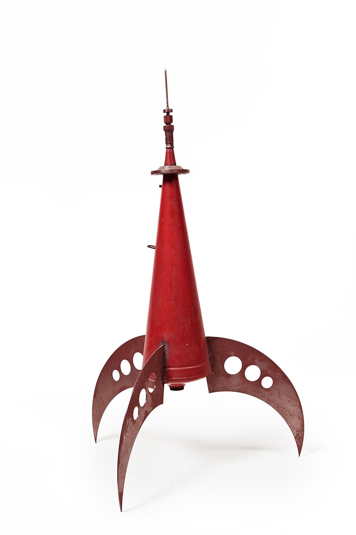 Miquel Aparici Figurative Sculpture - Cohete I - 21st Century, Contemporary Sculpture, Figurative, Recycled Objects