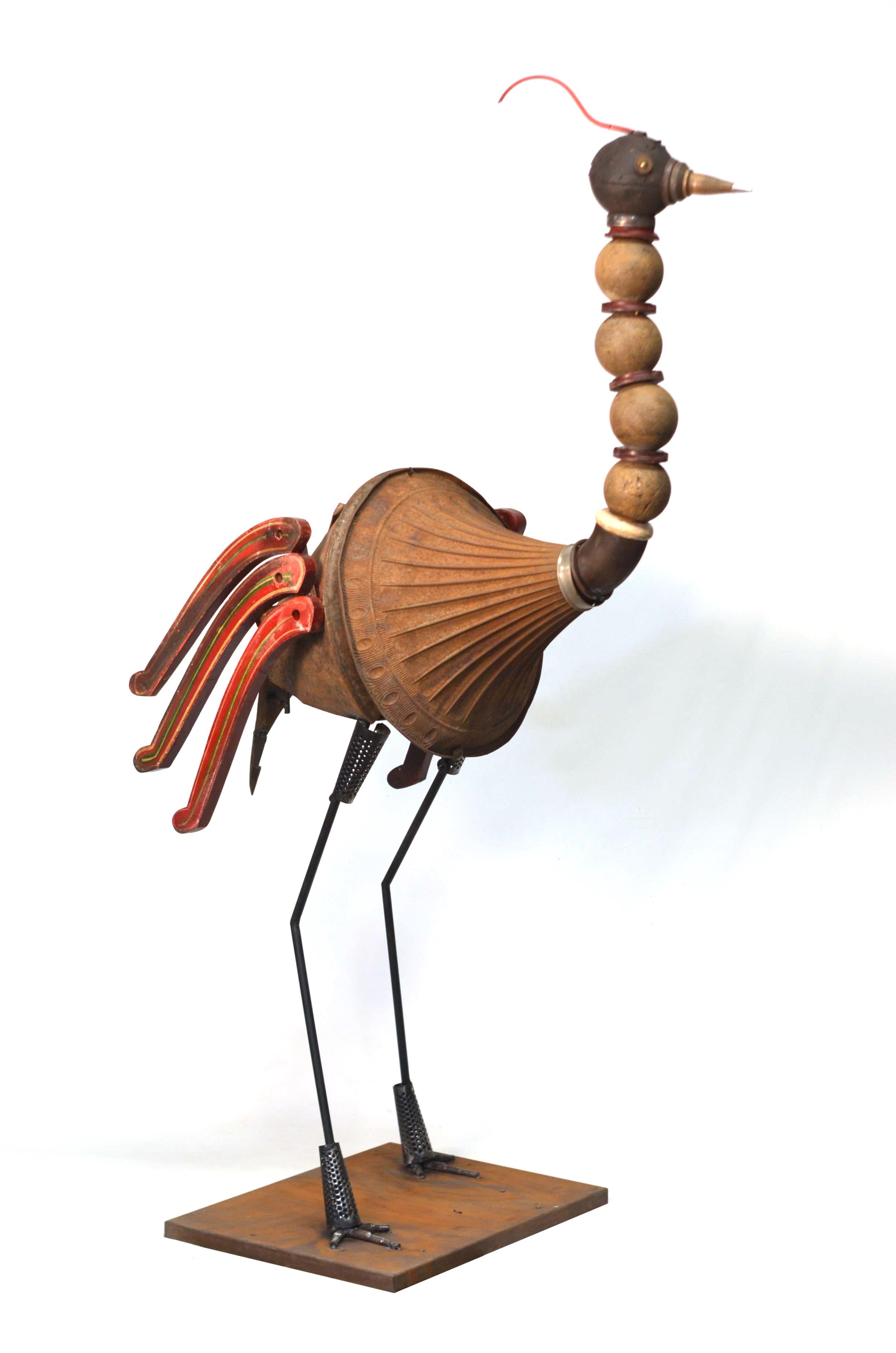 Miquel Aparici Figurative Sculpture - Gran Pájaro - 21st Century, Contemporary Sculpture, Figurative, Recycled Objects