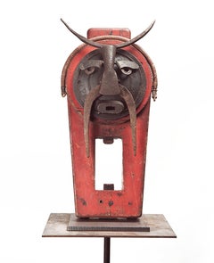 Mascarilla - 21st Century, Contemporary Sculpture, Figurative, Recycled Objects