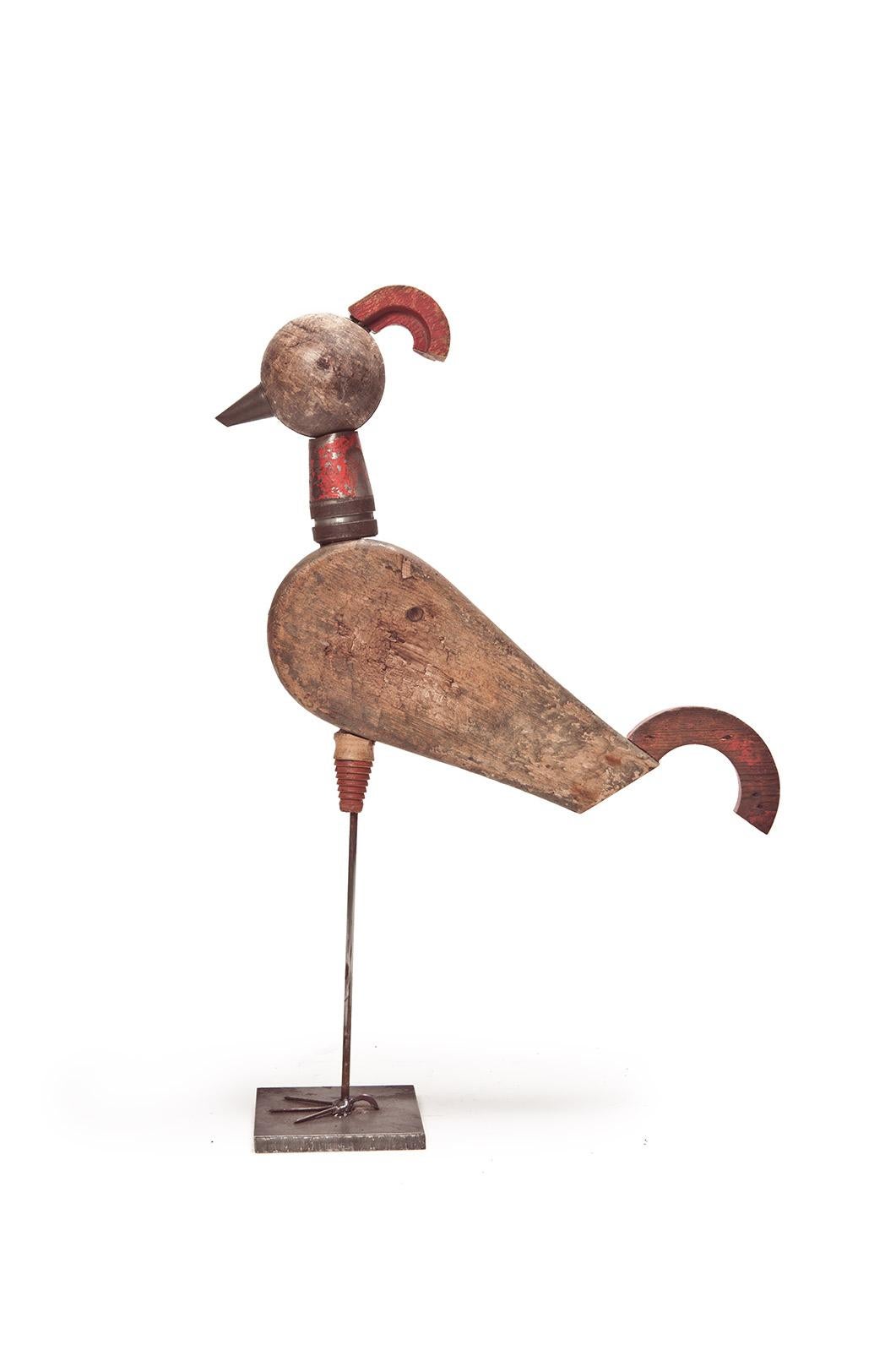 Miquel Aparici Figurative Sculpture - Pájaro - 21st Century, Contemporary Sculpture, Figurative, Recycled Objects