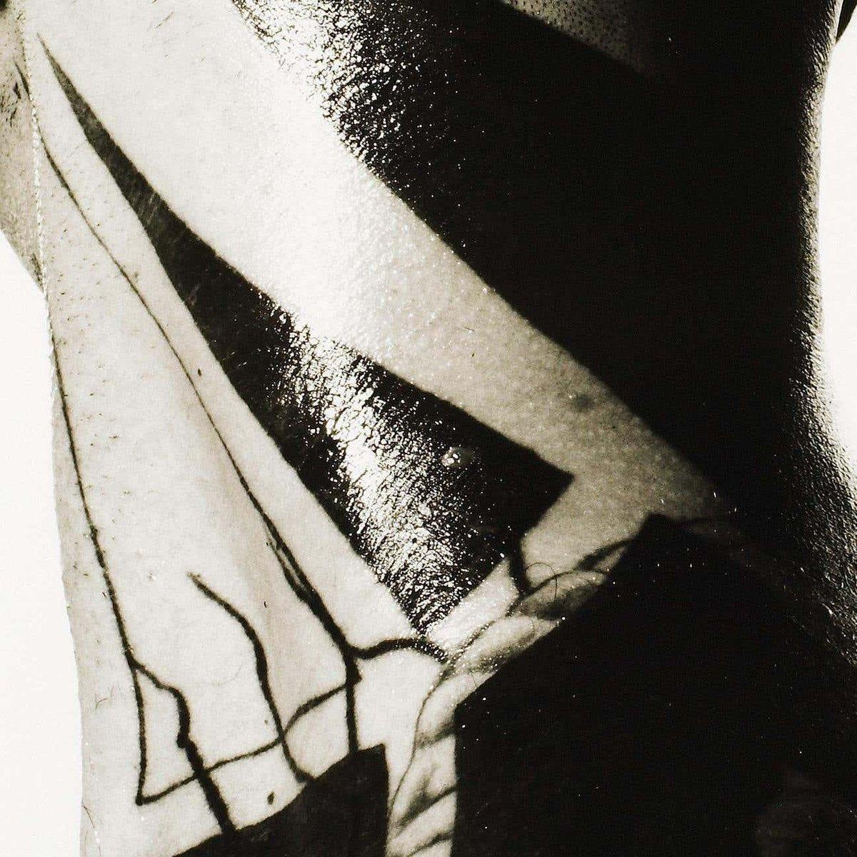 Miquel Arnal, Hombre tatuado, Fotografía en blanco y negro firmada a mano, enmarcada en venta 3