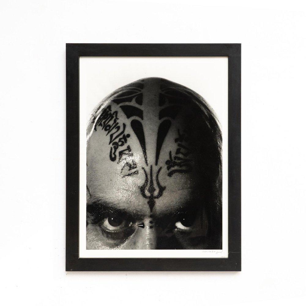 Miquel Arnal, Homme tatoué, photographie en noir et blanc signée de sa main, encadrée